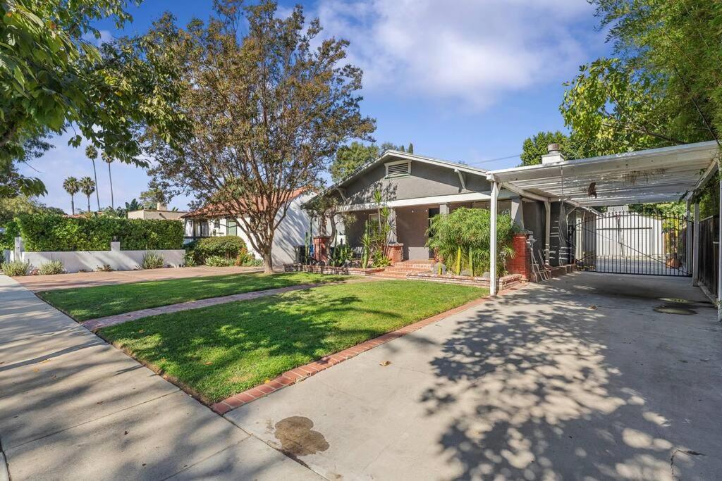 NoHo Luxury Spacious 3Bedroom Home with Hot Tub