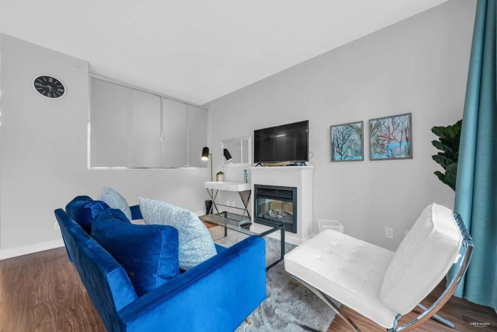 Lovely 2-Bedrooms Downtown suite Free Parking