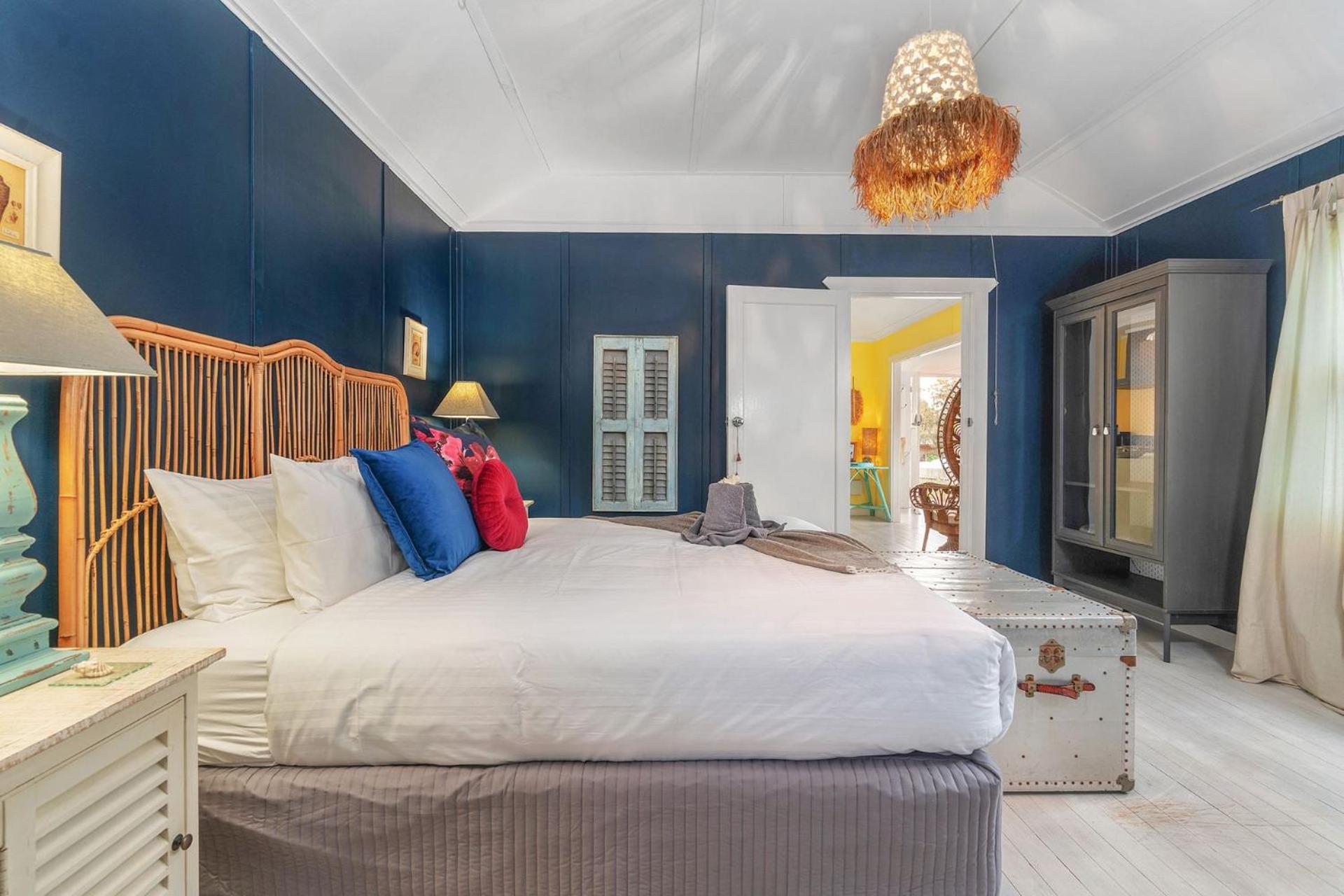 Avalon vintage beachside family getaway