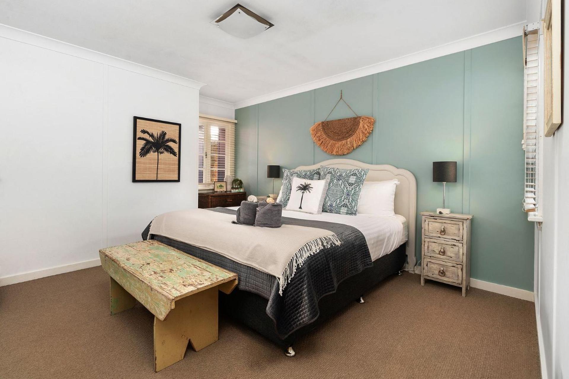 Avalon vintage beachside family getaway