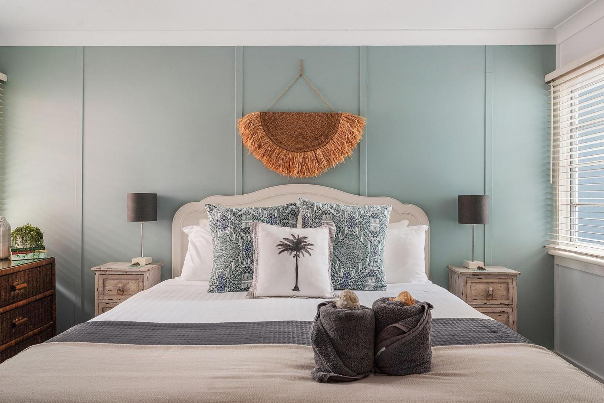 Avalon vintage beachside family getaway