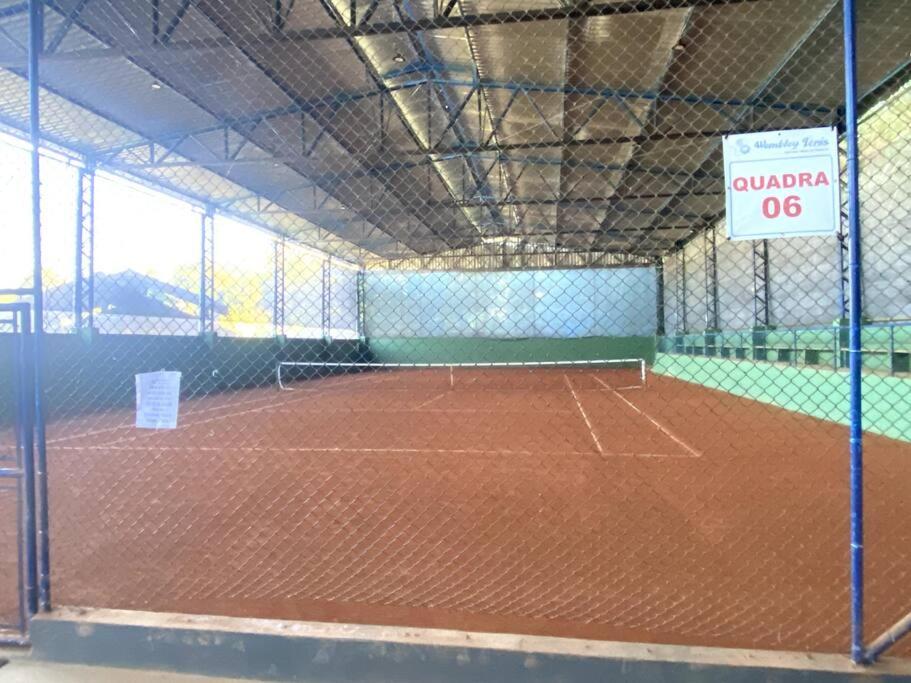 Apto 1 quarto Wembley Tenis a 100 metros da praia do Toninhas