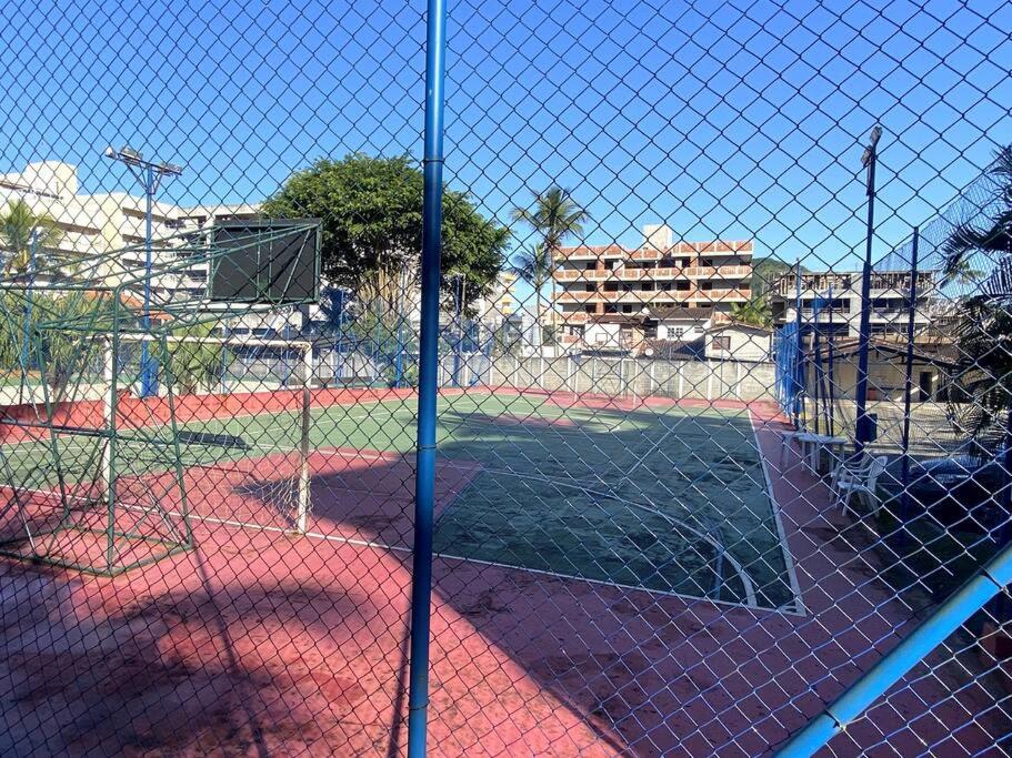 Apto 1 quarto Wembley Tenis a 100 metros da praia do Toninhas