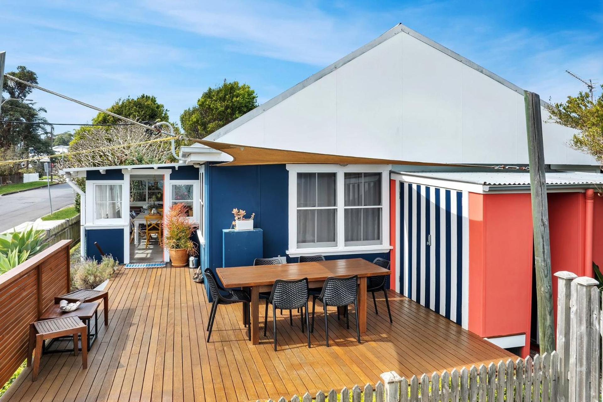 Avalon vintage beachside family getaway