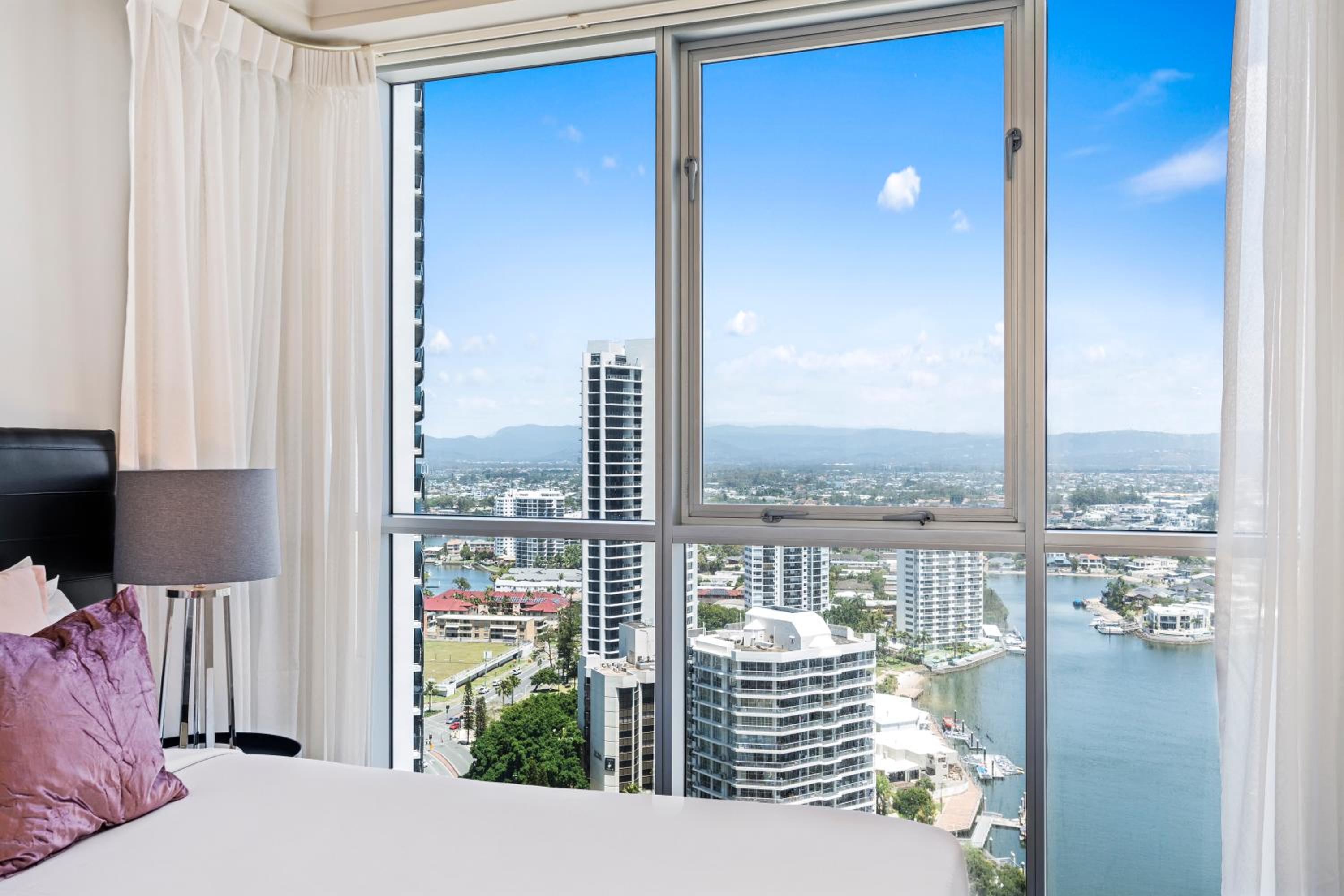 Chevron Renaissance Apartments - Hosted by Wow Stay