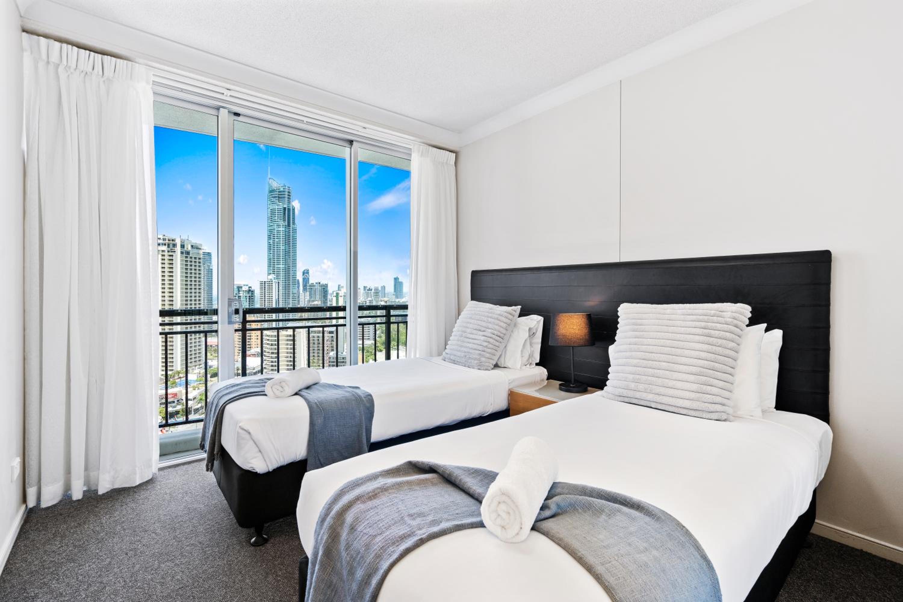 Chevron Renaissance Apartments - Hosted by Wow Stay