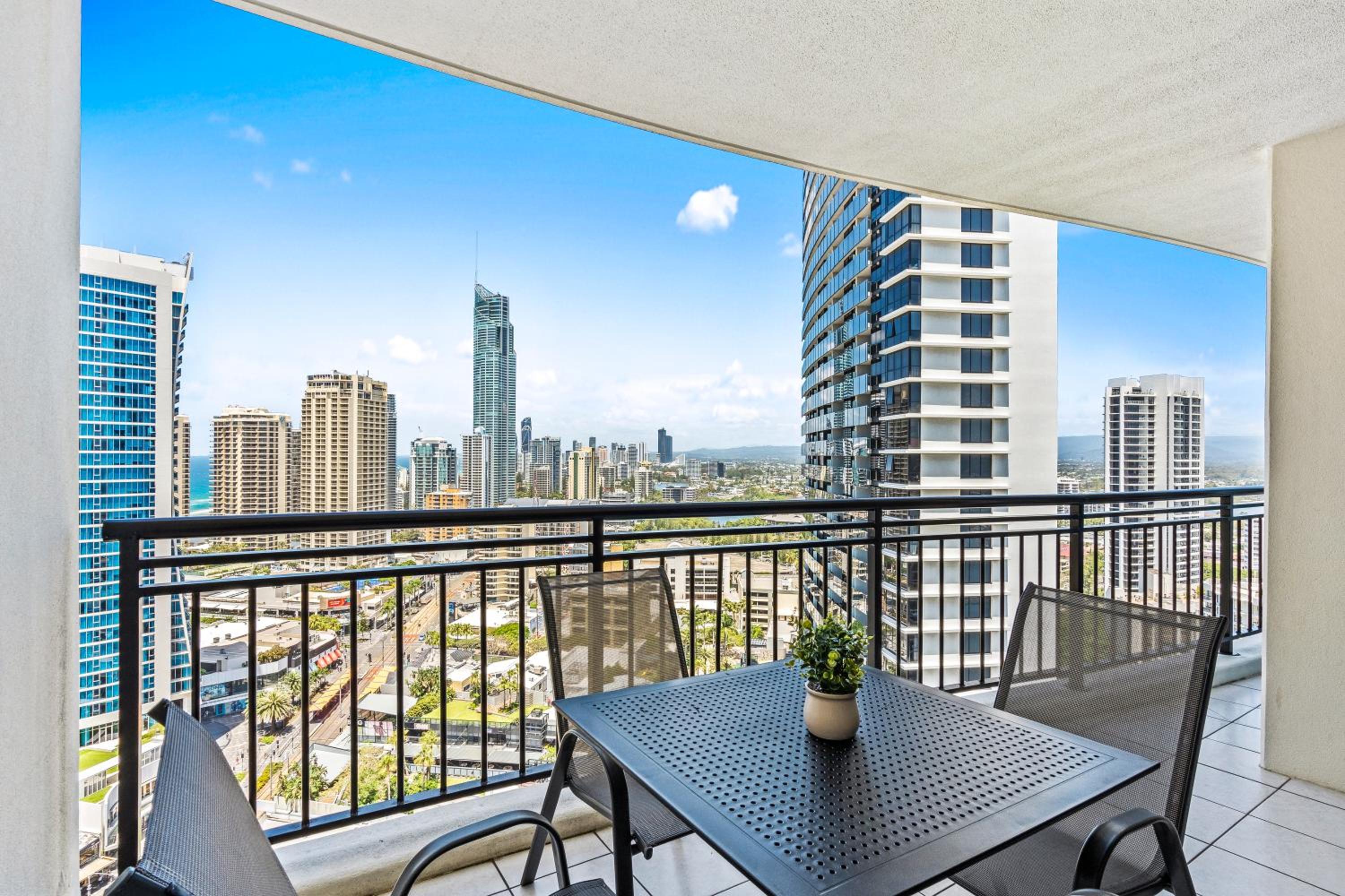 Chevron Renaissance Apartments - Hosted by Wow Stay