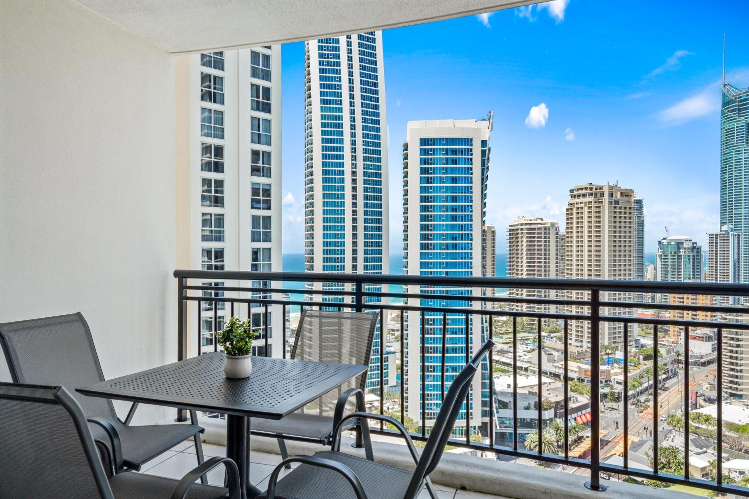 Chevron Renaissance Apartments - Hosted by Wow Stay