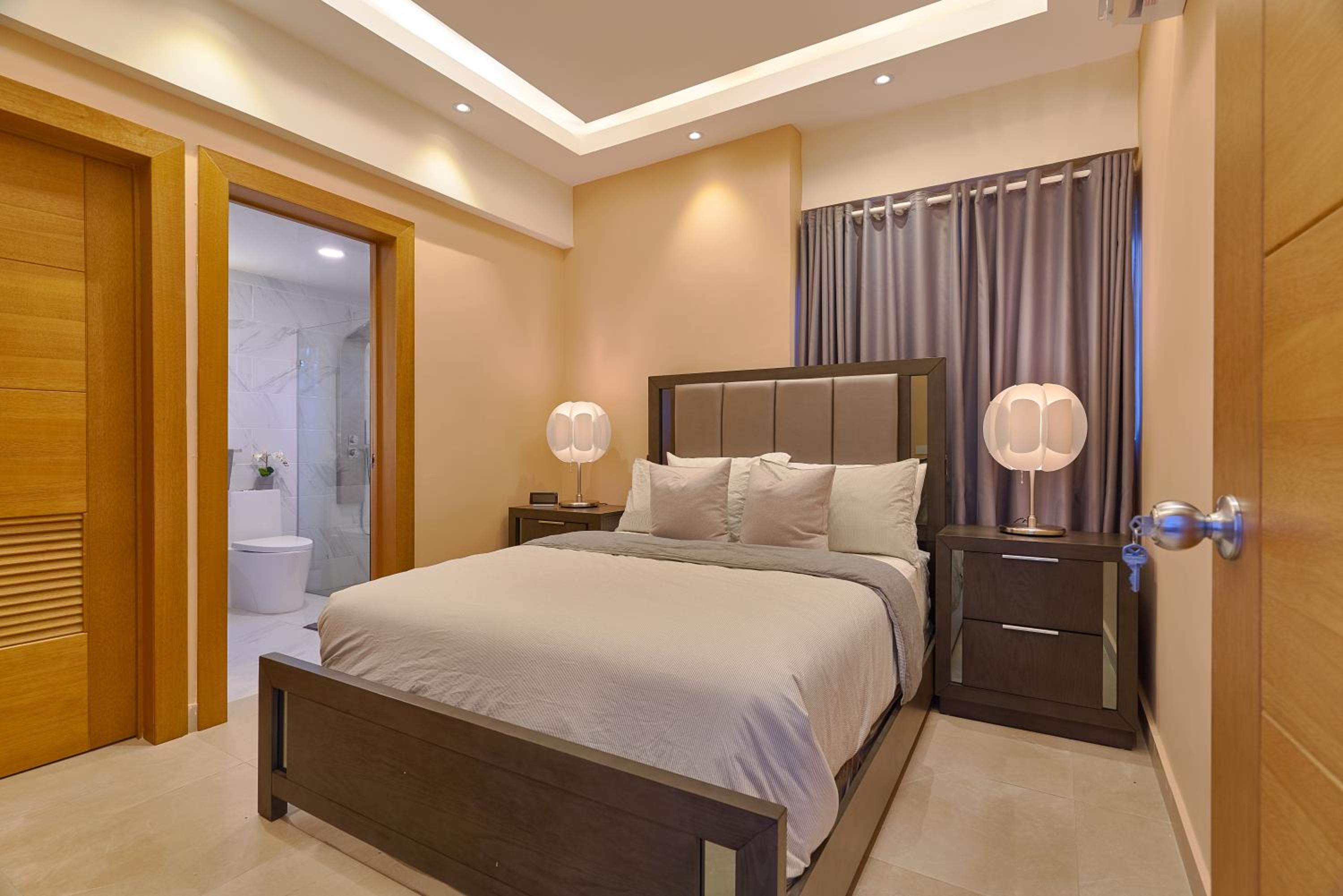 Charming City Center Condo, Full AC, Pool, Gym view 4
