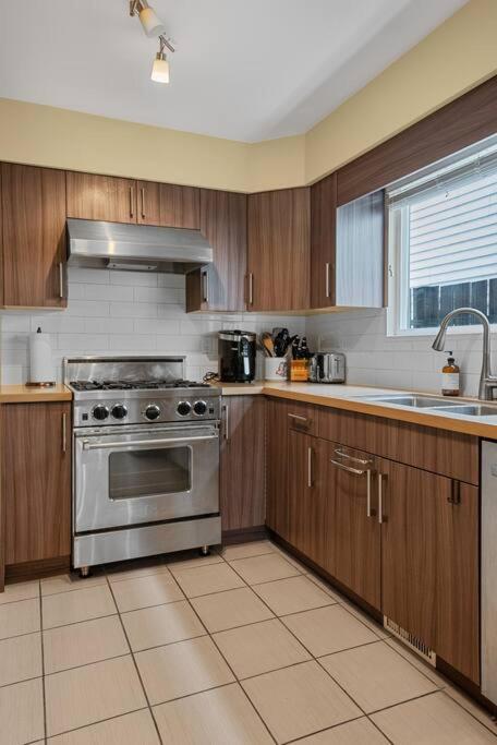 Cozy 3-Bedroom House with 3 Bathrooms in Richmond