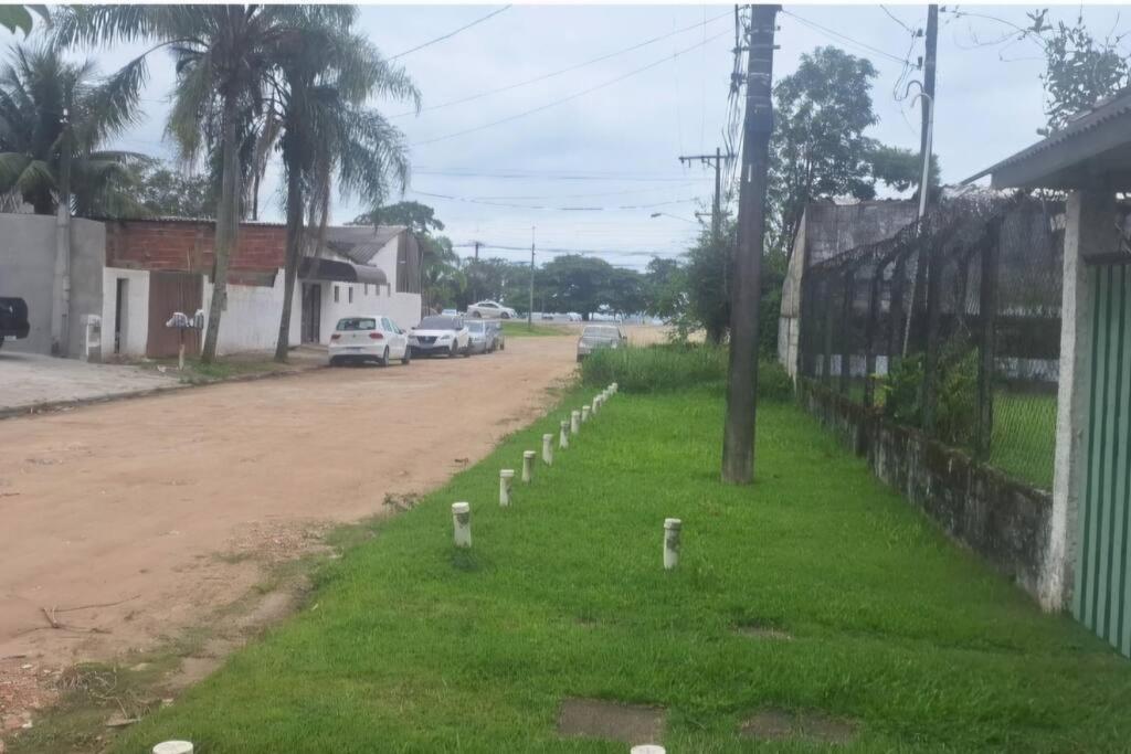 Apartamento pé na areia na Praia Maranduba