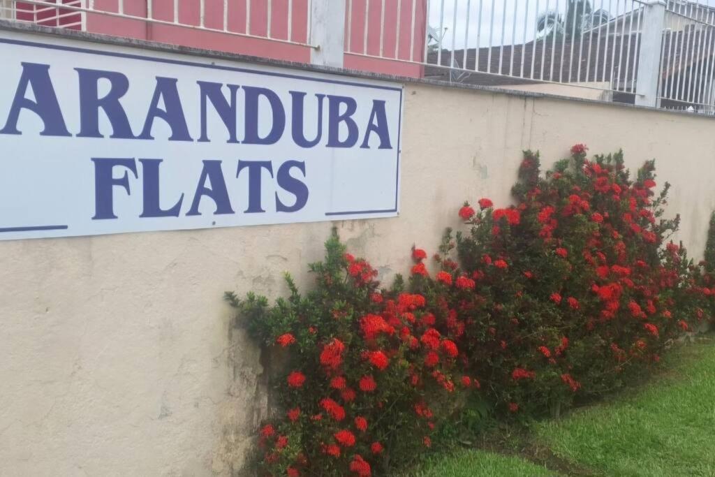 Apartamento pé na areia na Praia Maranduba