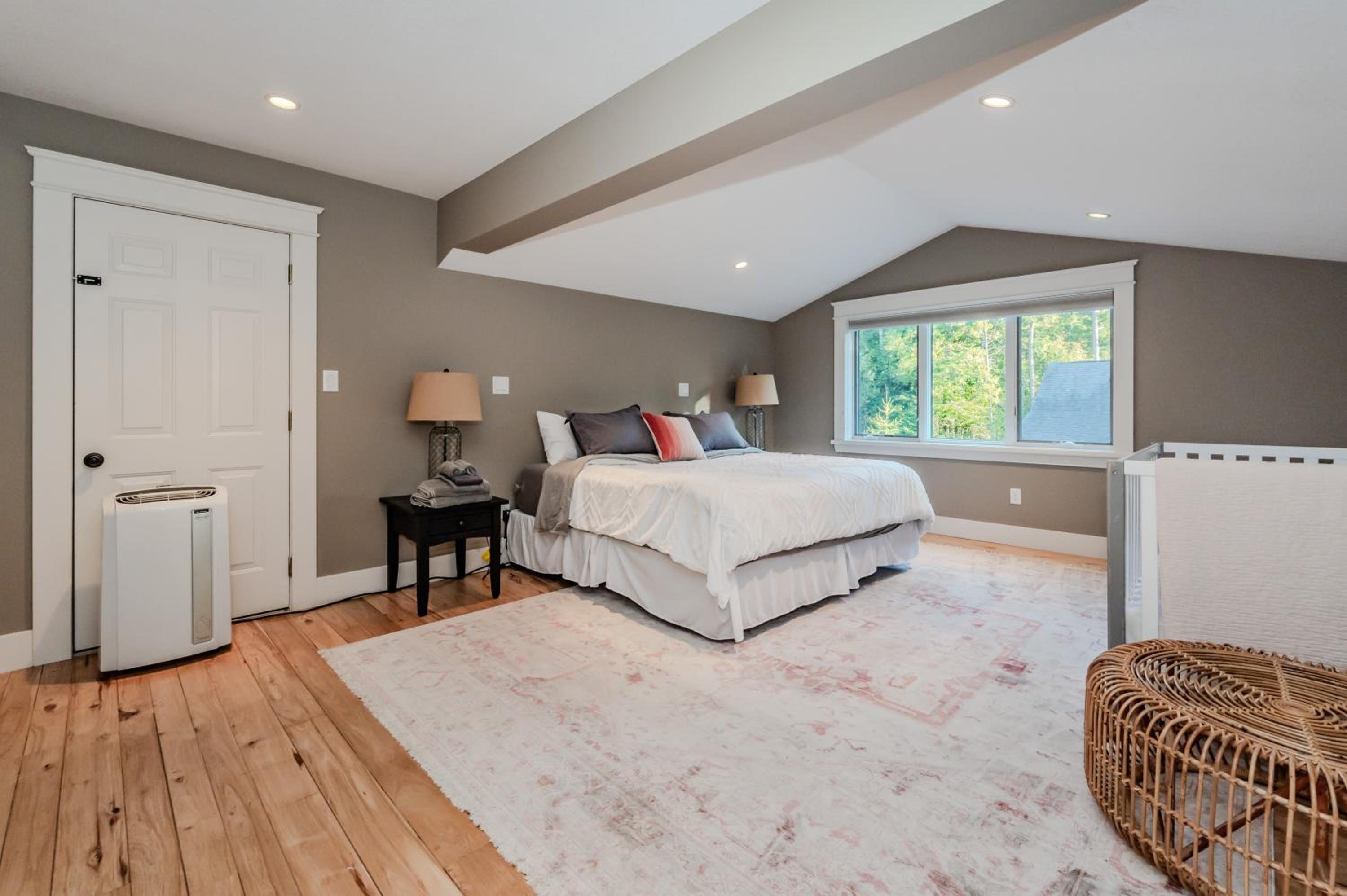 Michael's Luxury Cottage on Bruce Trail Starlink