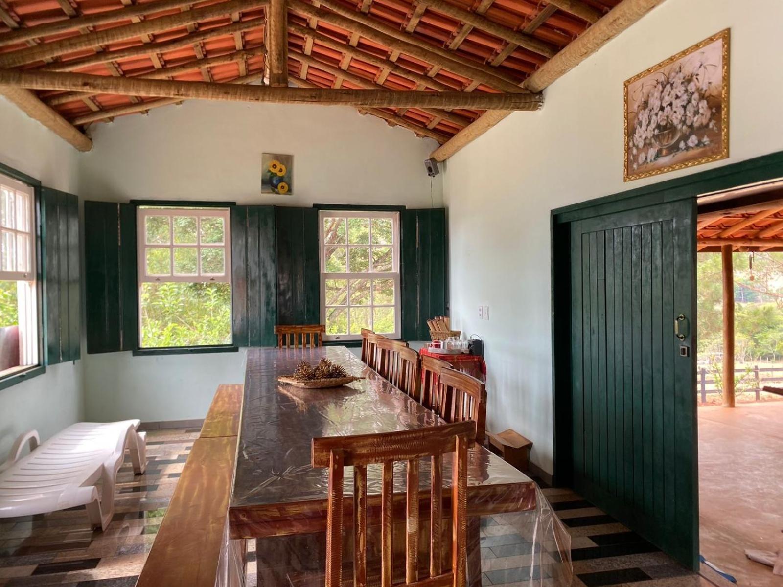 Sítio com Natureza , piscina e campo de areia em Cruzília