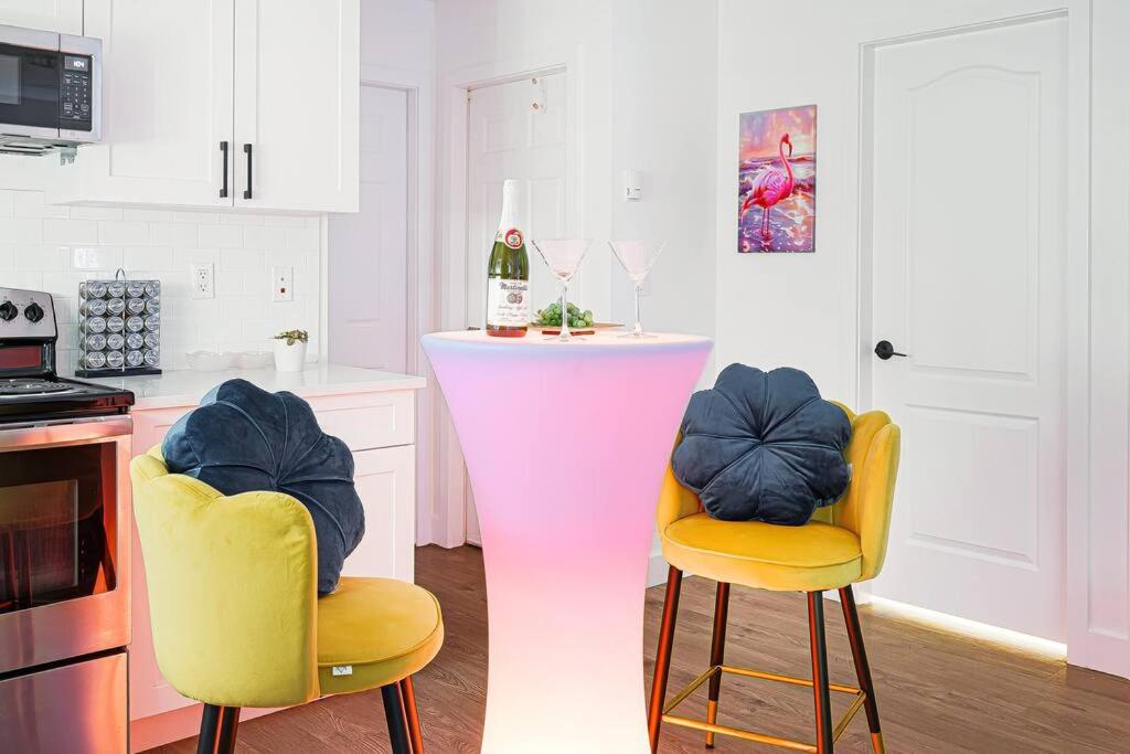 Stylish 2 Bedroom Miami Vibe Suite