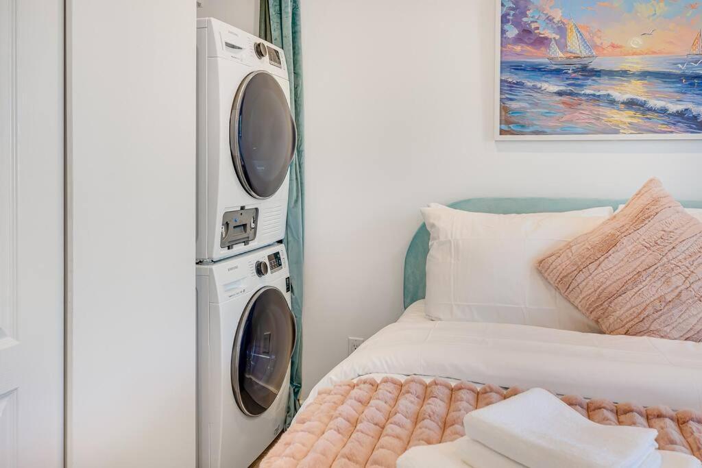 Stylish 2 Bedroom Miami Vibe Suite