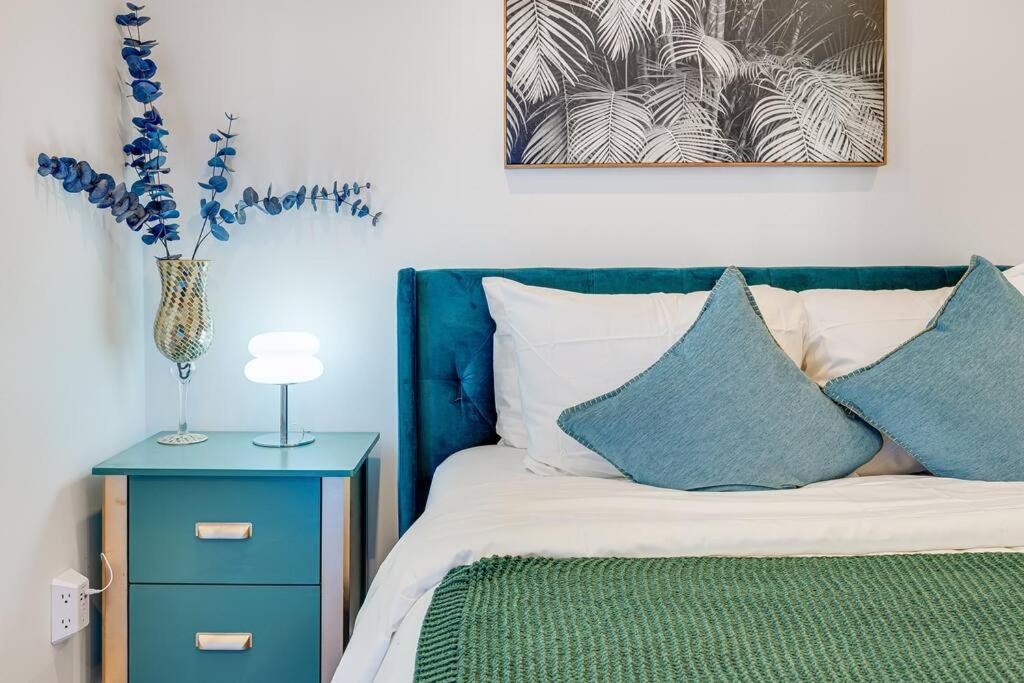 Stylish 2 Bedroom Miami Vibe Suite