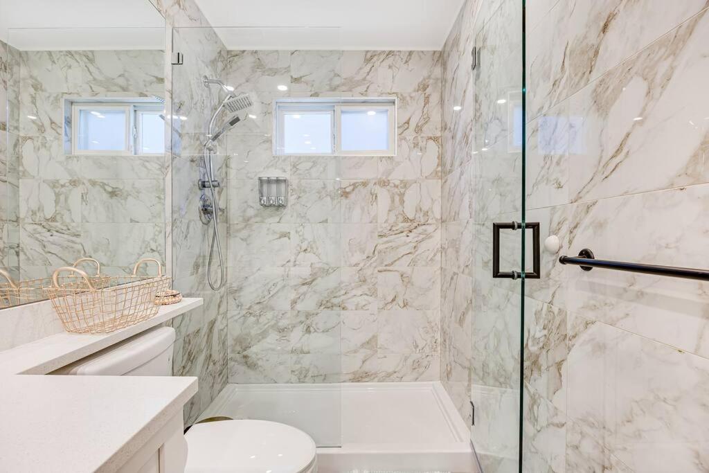 Stylish 2 Bedroom Miami Vibe Suite
