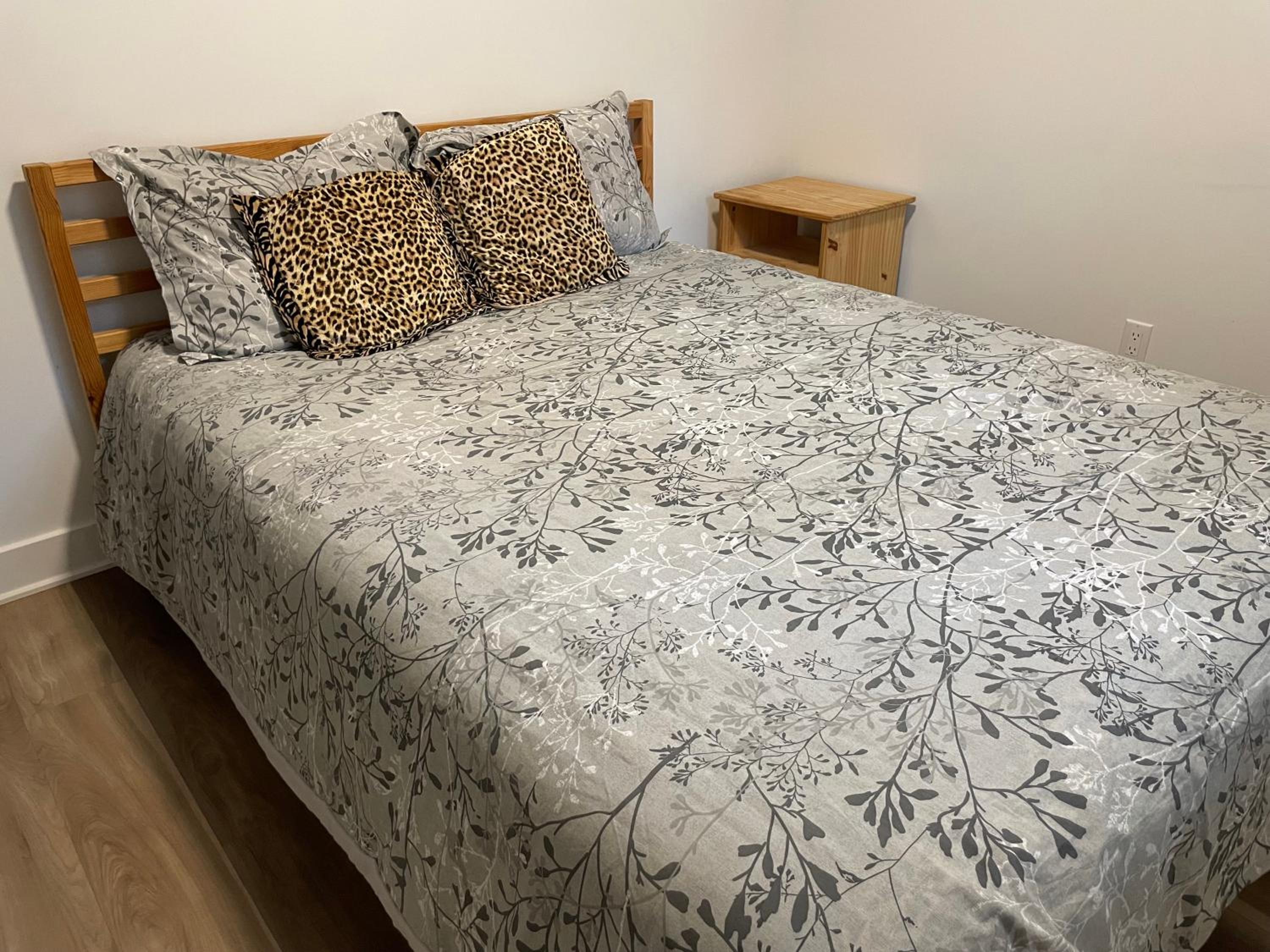 Delarose Cottage, Ski, Spa, pool table & starry night