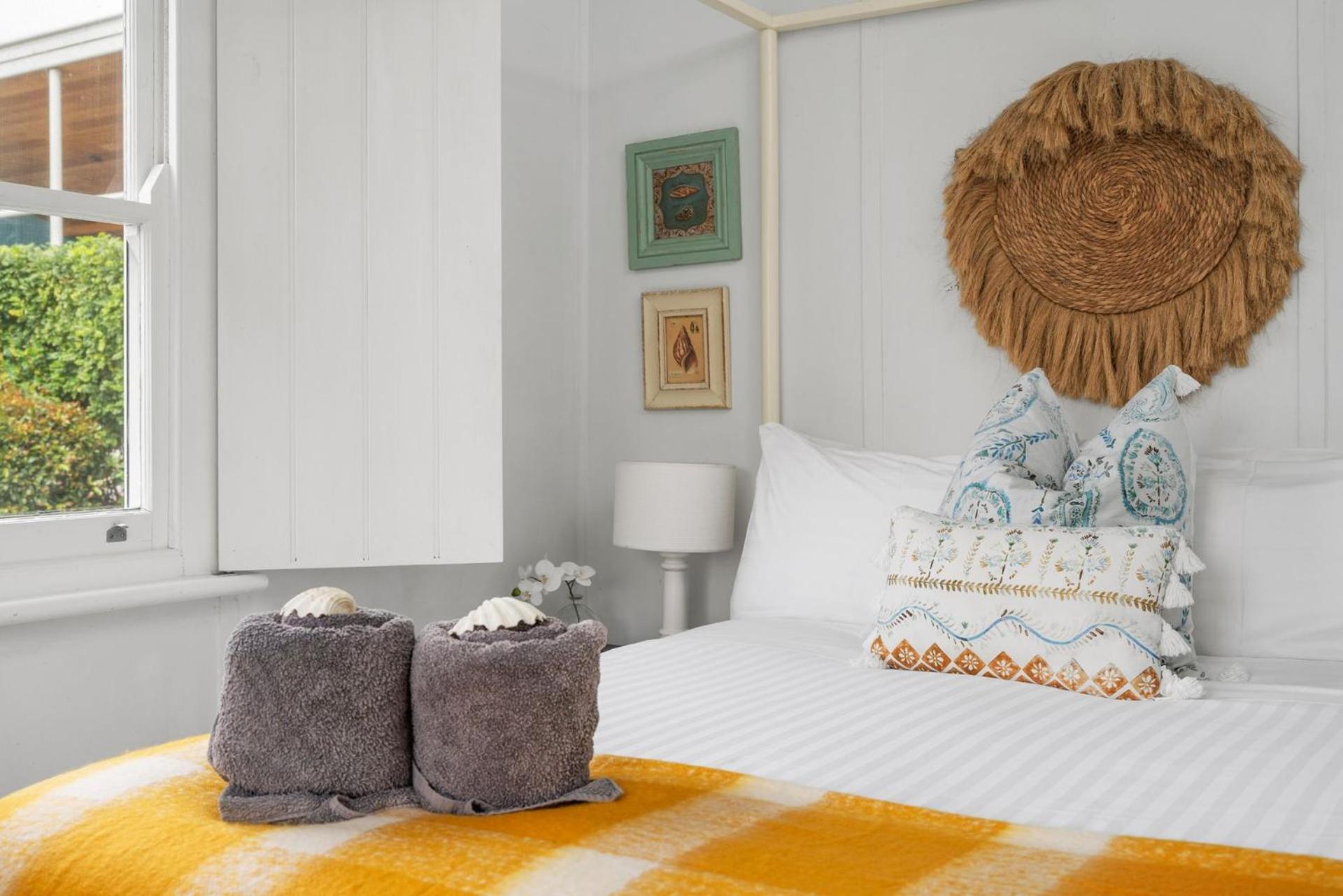 Aurora quintessential beachfront couples getaway