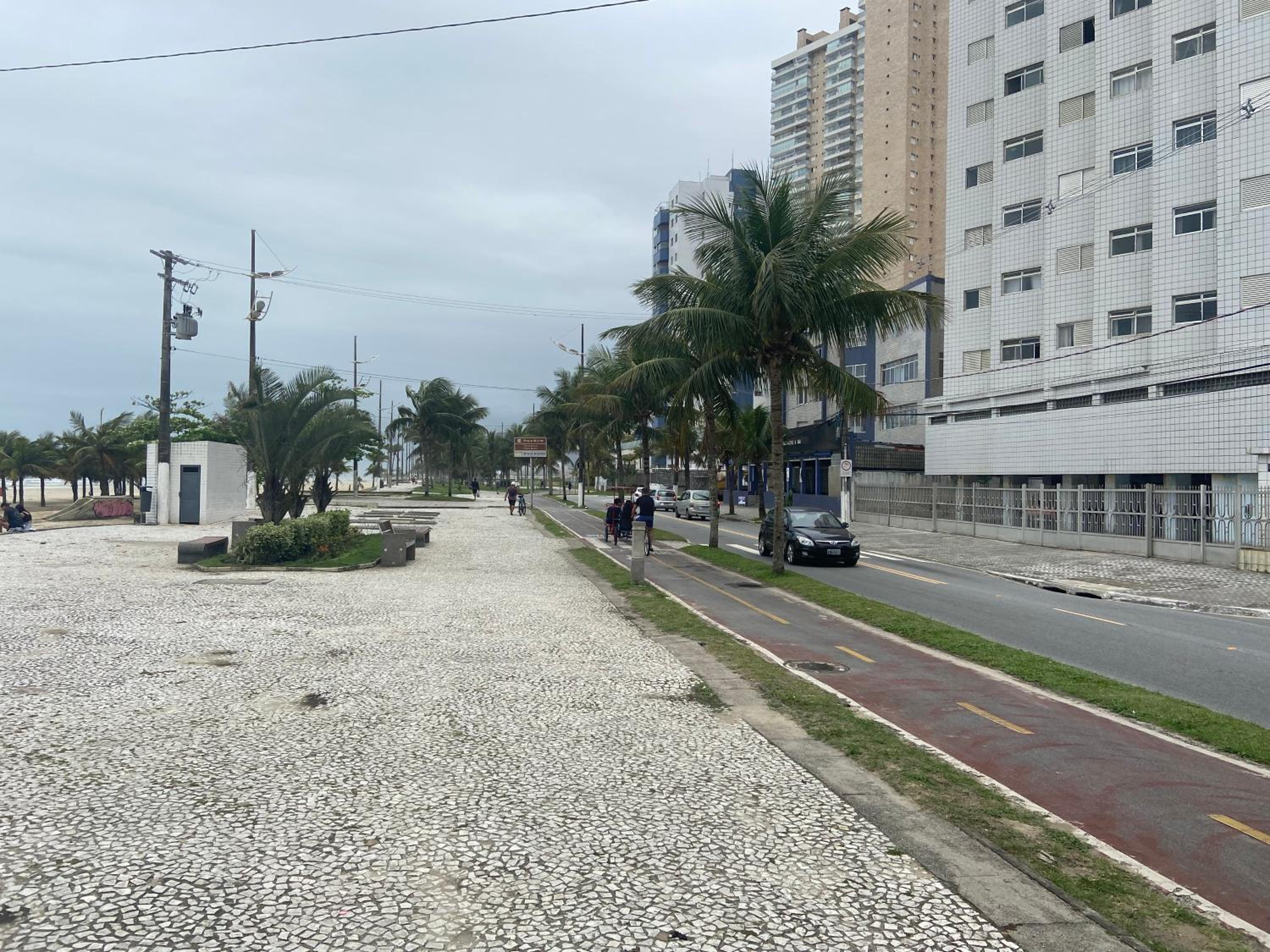 Edifício Malibu- 100 metros da praia-Check-in às 9hs e Check-out às 18hs- Apto com Wi-Fi fibra 600 mega e TV por assinatura com 120 canais