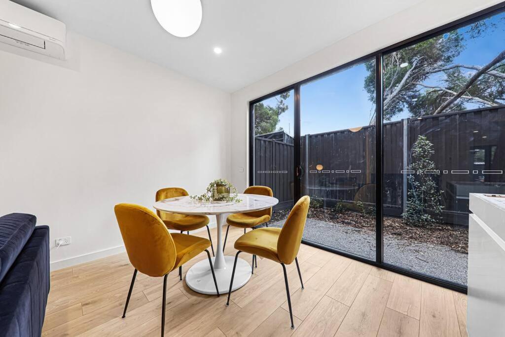 Ned-2B2B-Effortless Bayside Living-Brighton East