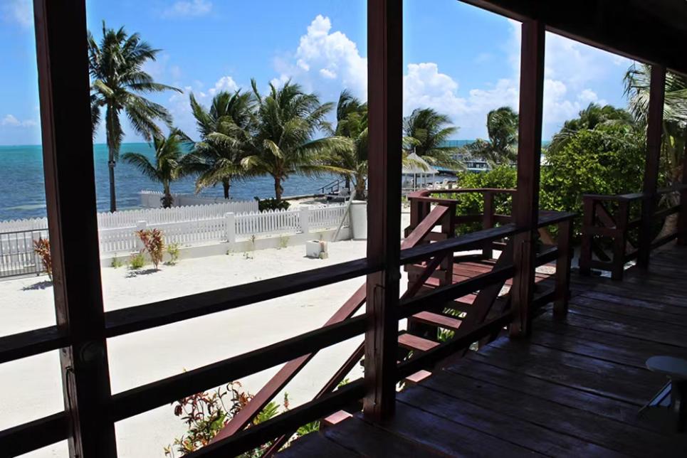 Ashton Court Belize