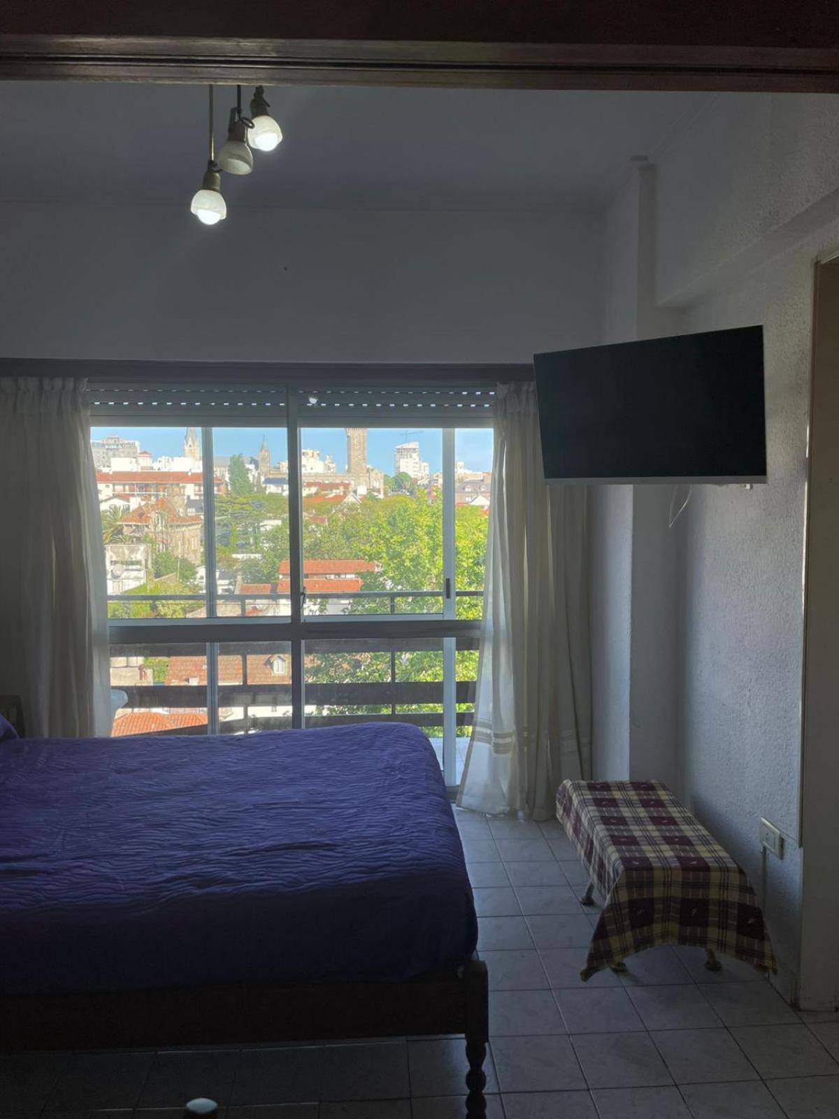 Monoambiente con balcón zona Güemes!