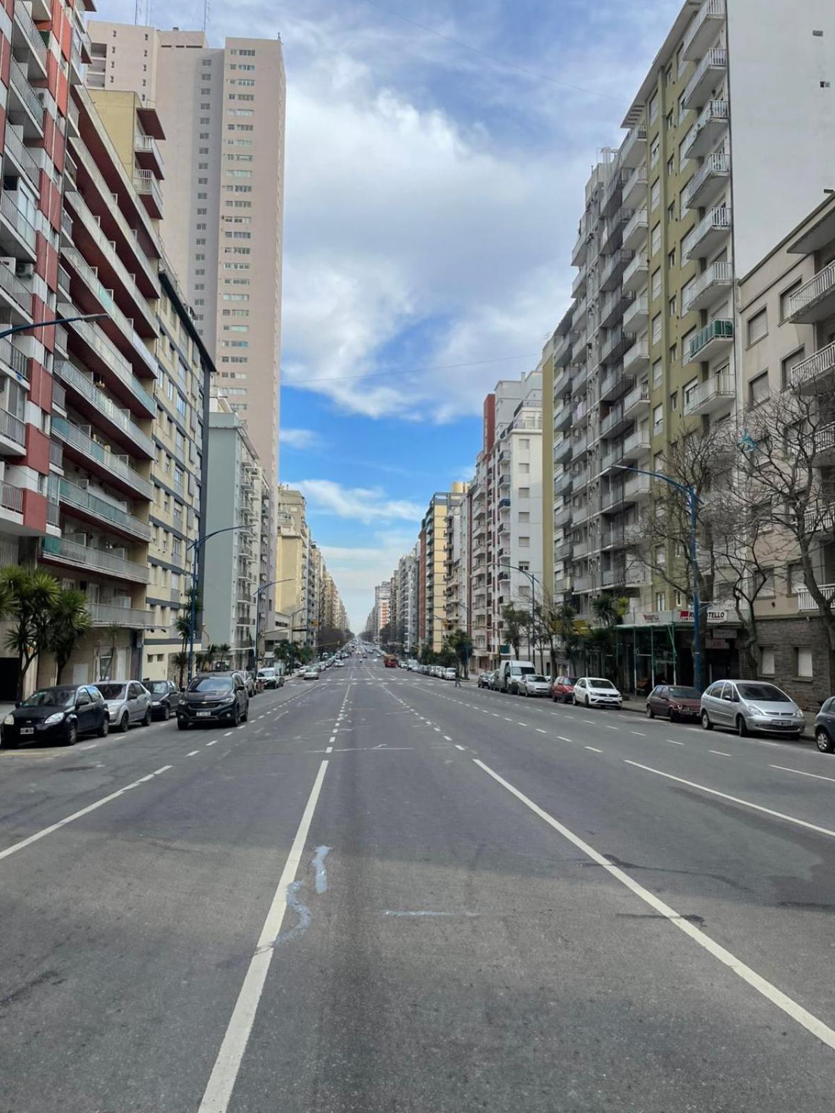 Monoambiente con balcón zona Güemes!