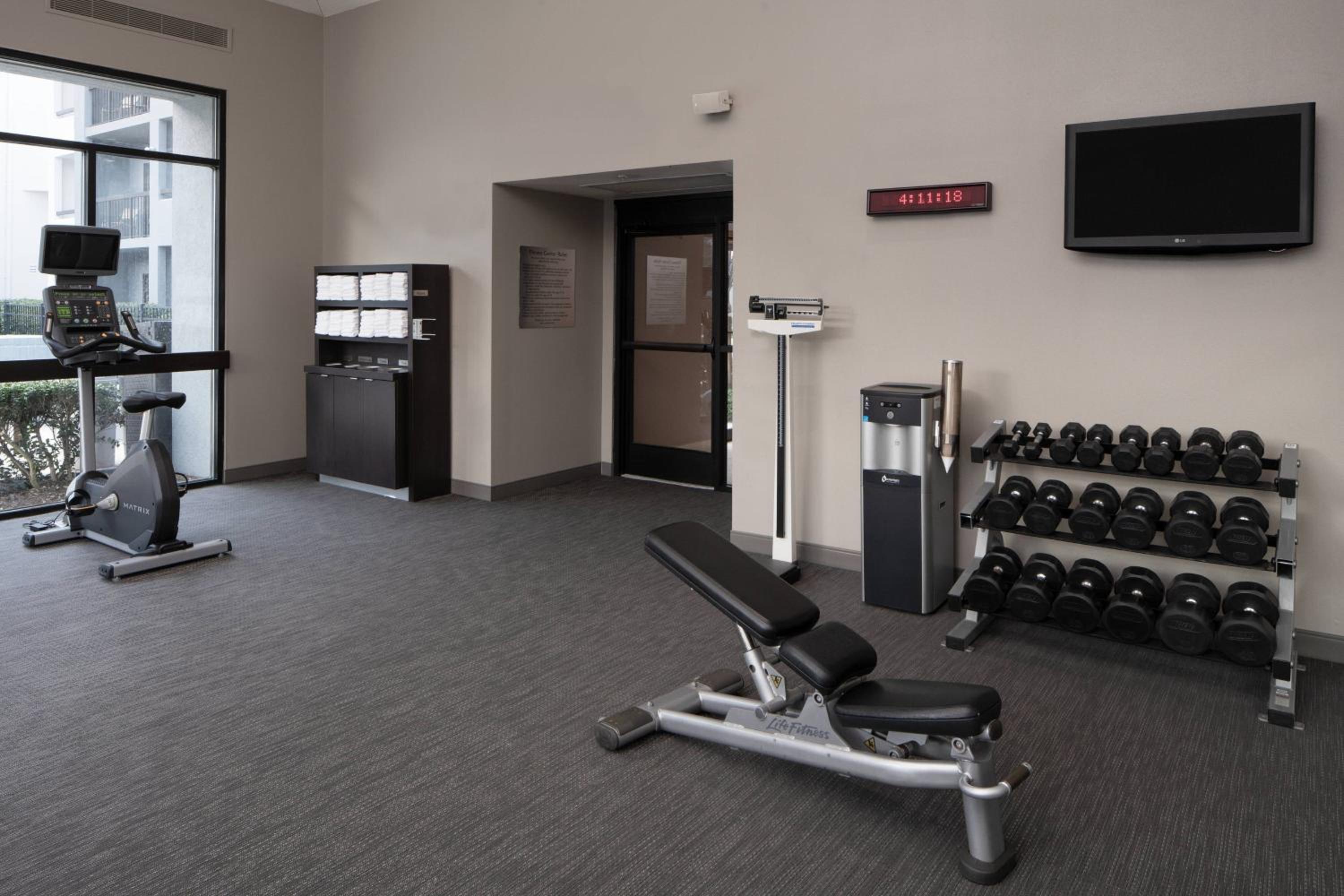 Courtyard by Marriott Nashville Airport - Property Image 4
