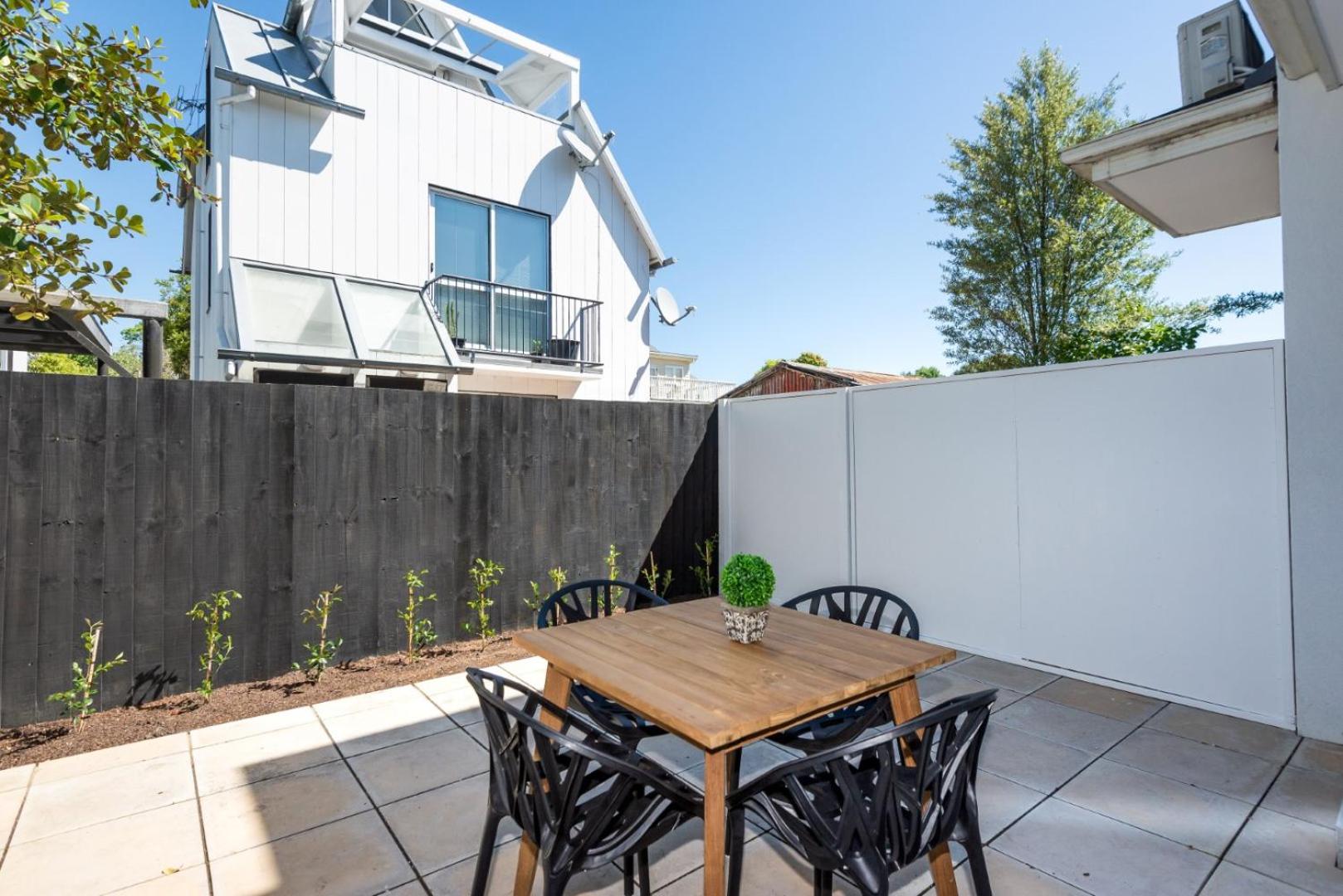 Armagh Apartment 5 - Christchurch Holiday Homes