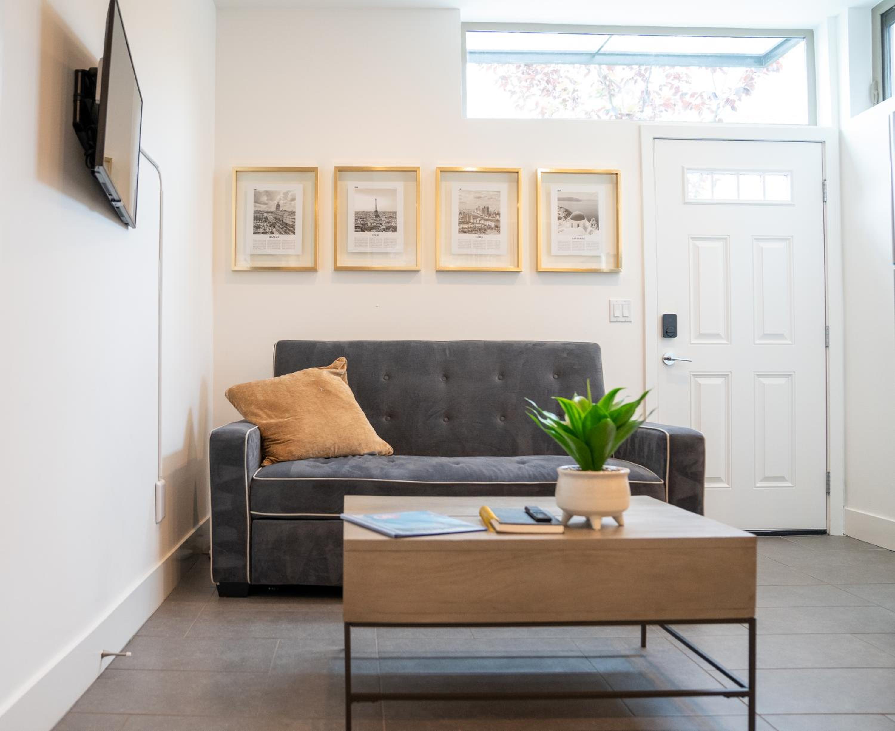 Explore Seattle - Free Parking, Steps to Light Rail, Stadiums and VA view 2