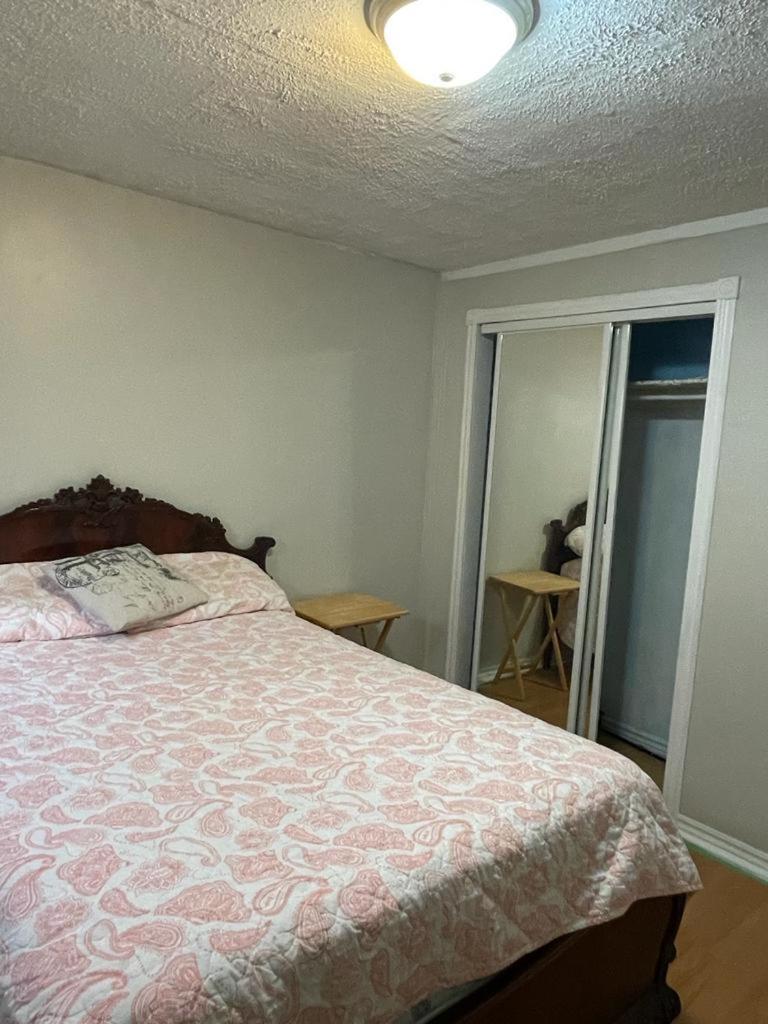 Bedroom with double bed