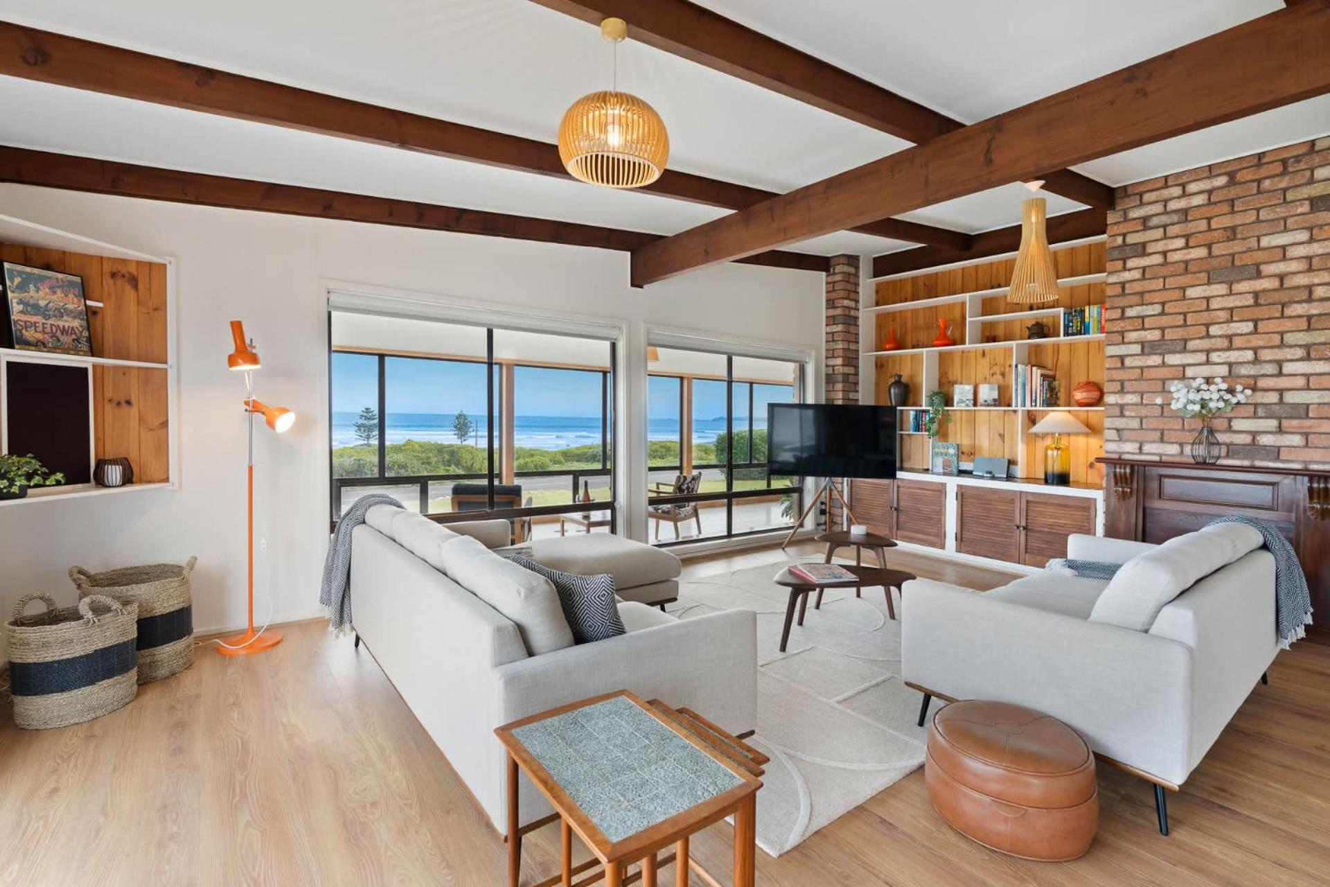 Ocean Oasis - Panoramic Sea Views - BYO Linen