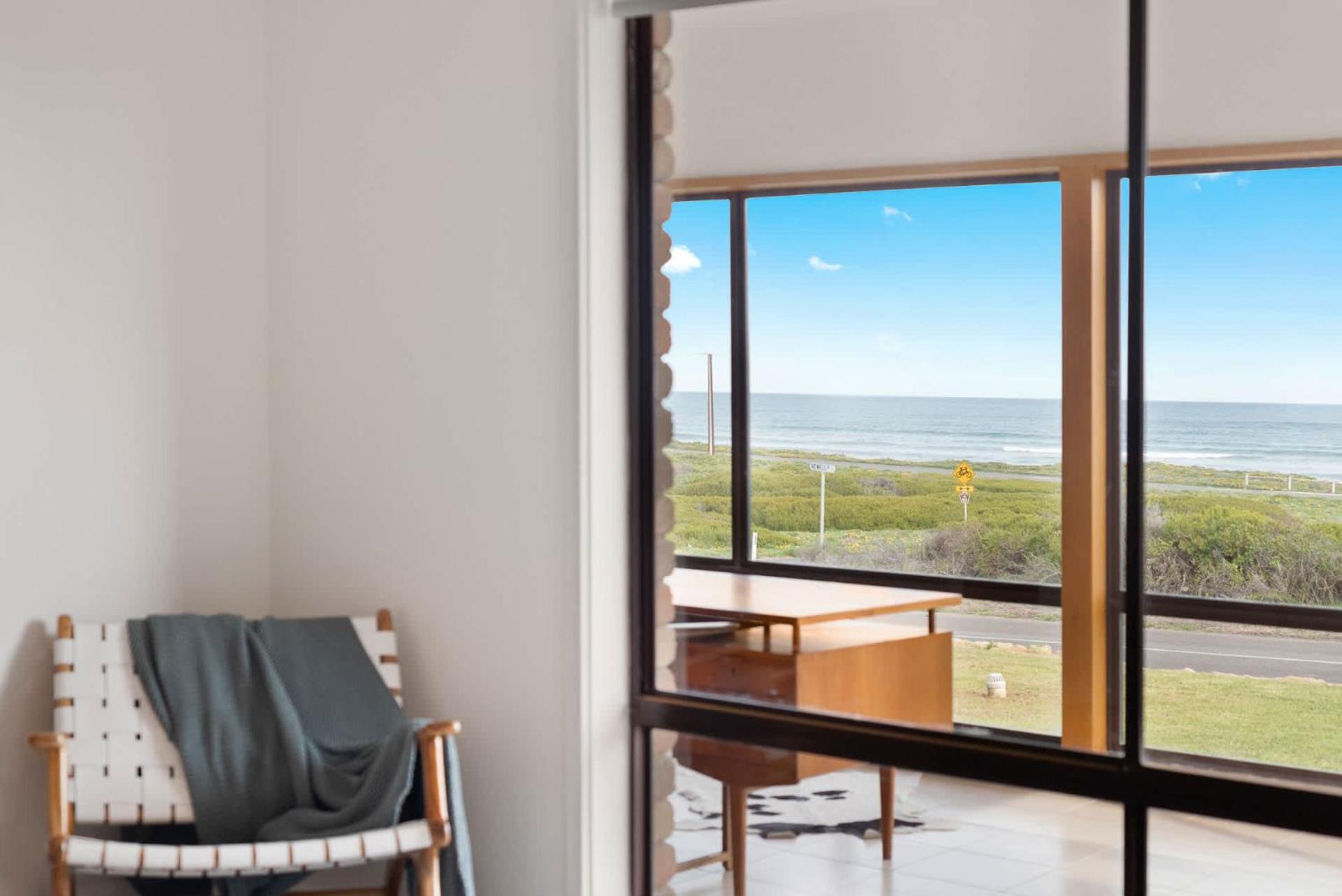 Ocean Oasis - Panoramic Sea Views - BYO Linen