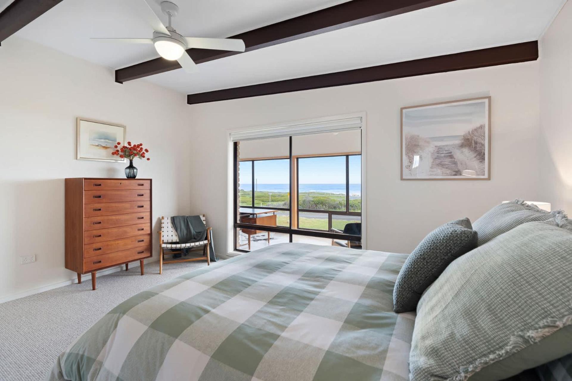 Ocean Oasis - Panoramic Sea Views - BYO Linen