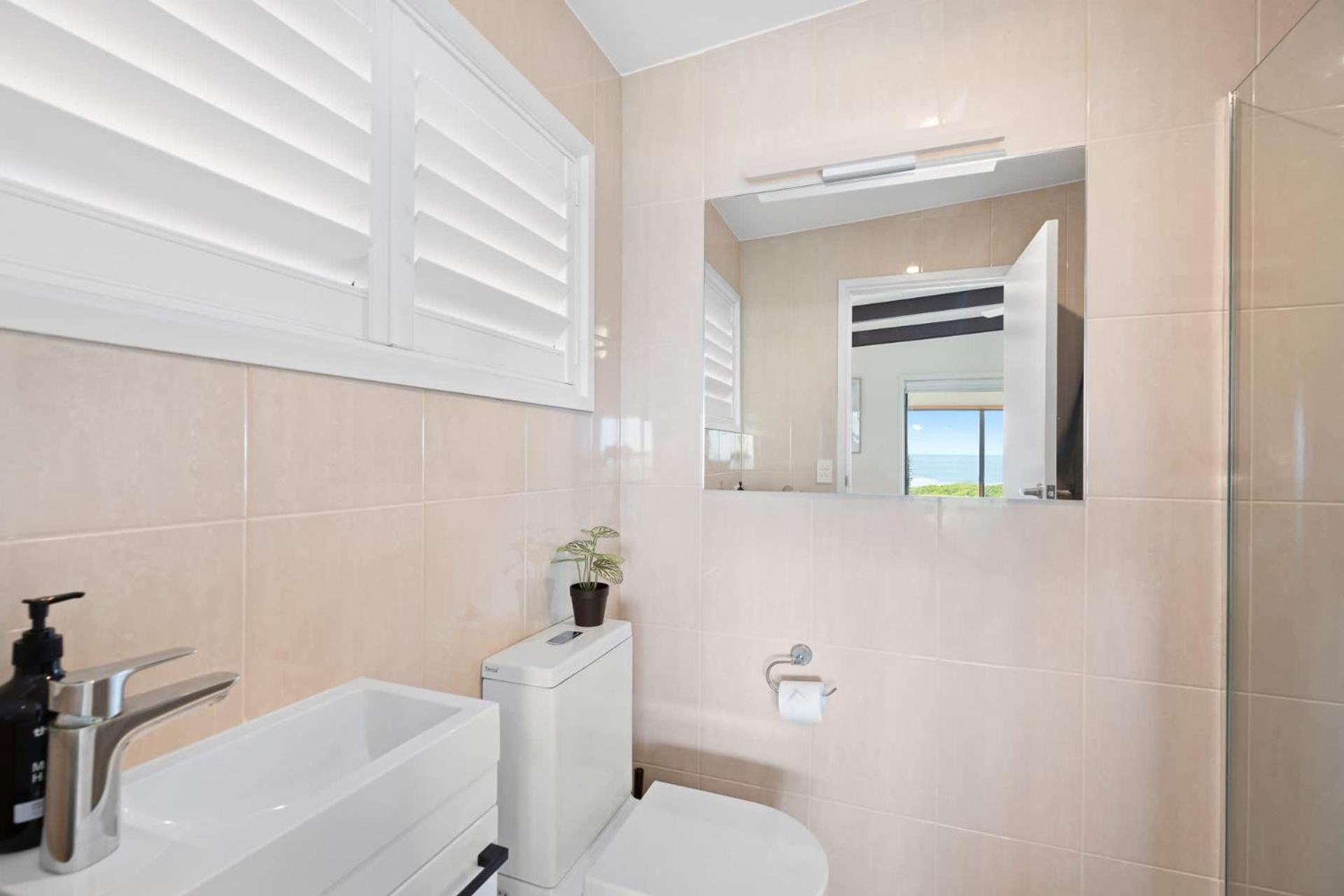Ocean Oasis - Panoramic Sea Views - BYO Linen