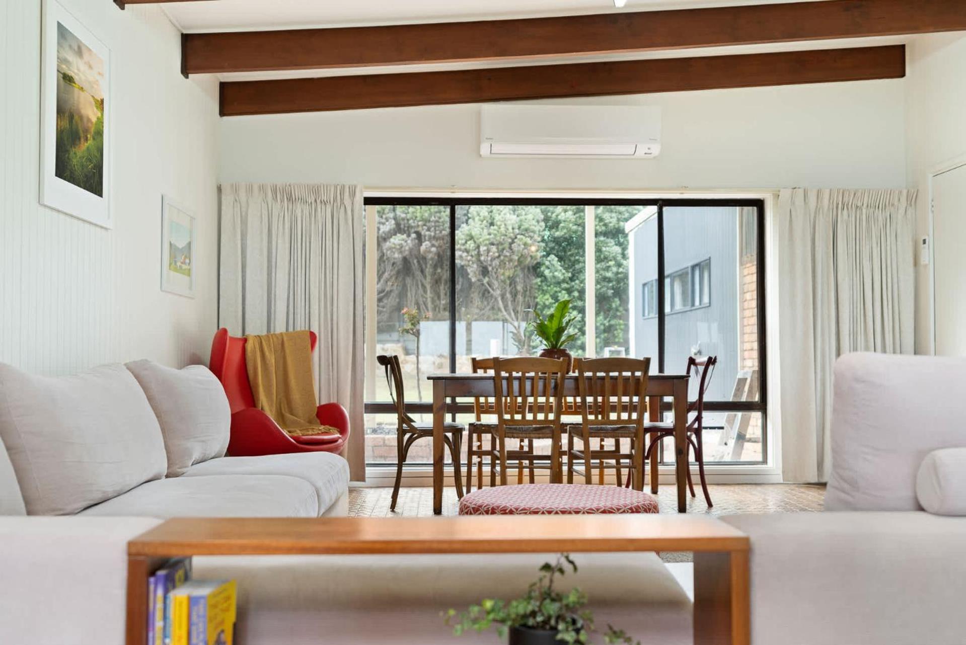 Ocean Oasis - Panoramic Sea Views - BYO Linen