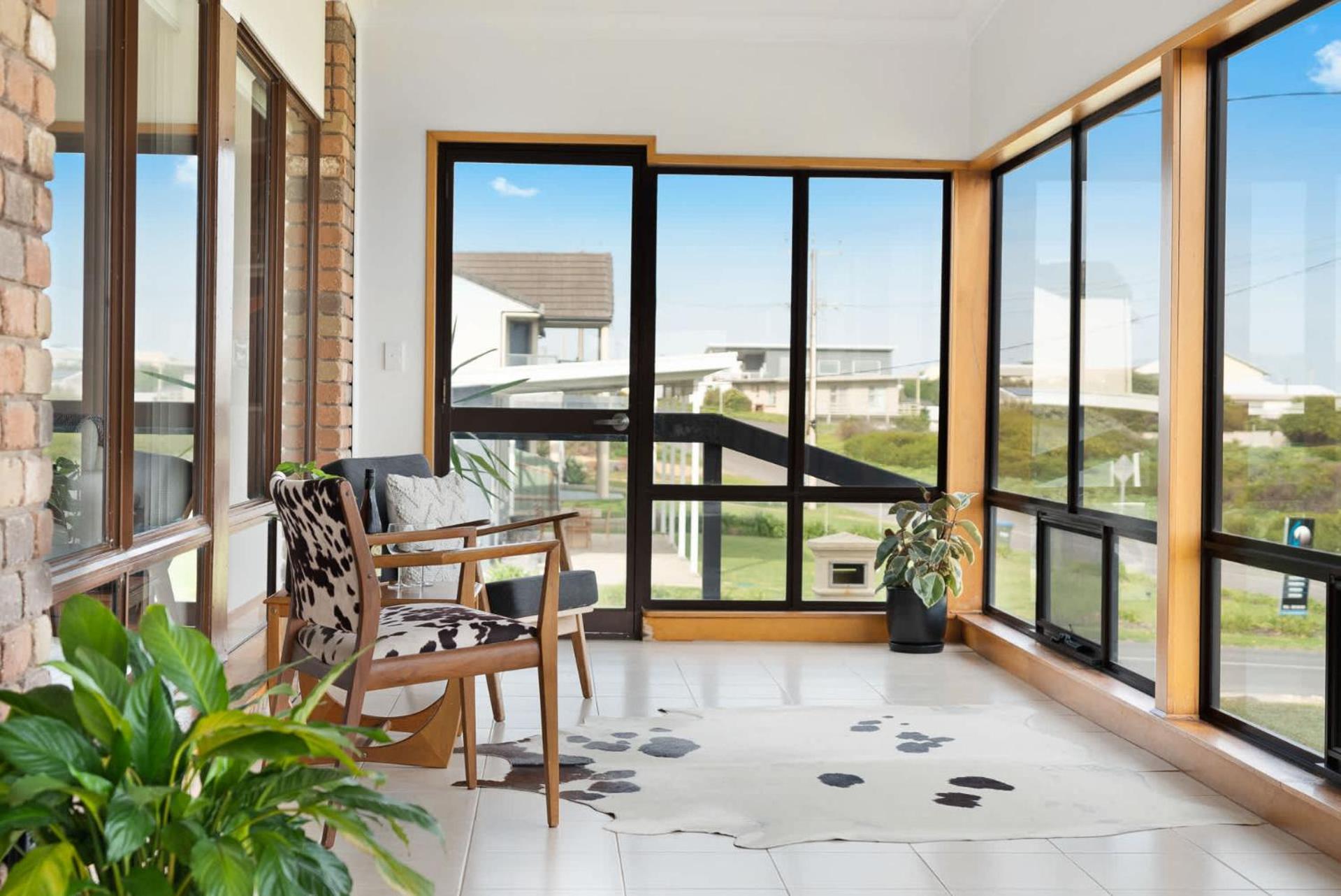 Ocean Oasis - Panoramic Sea Views - BYO Linen
