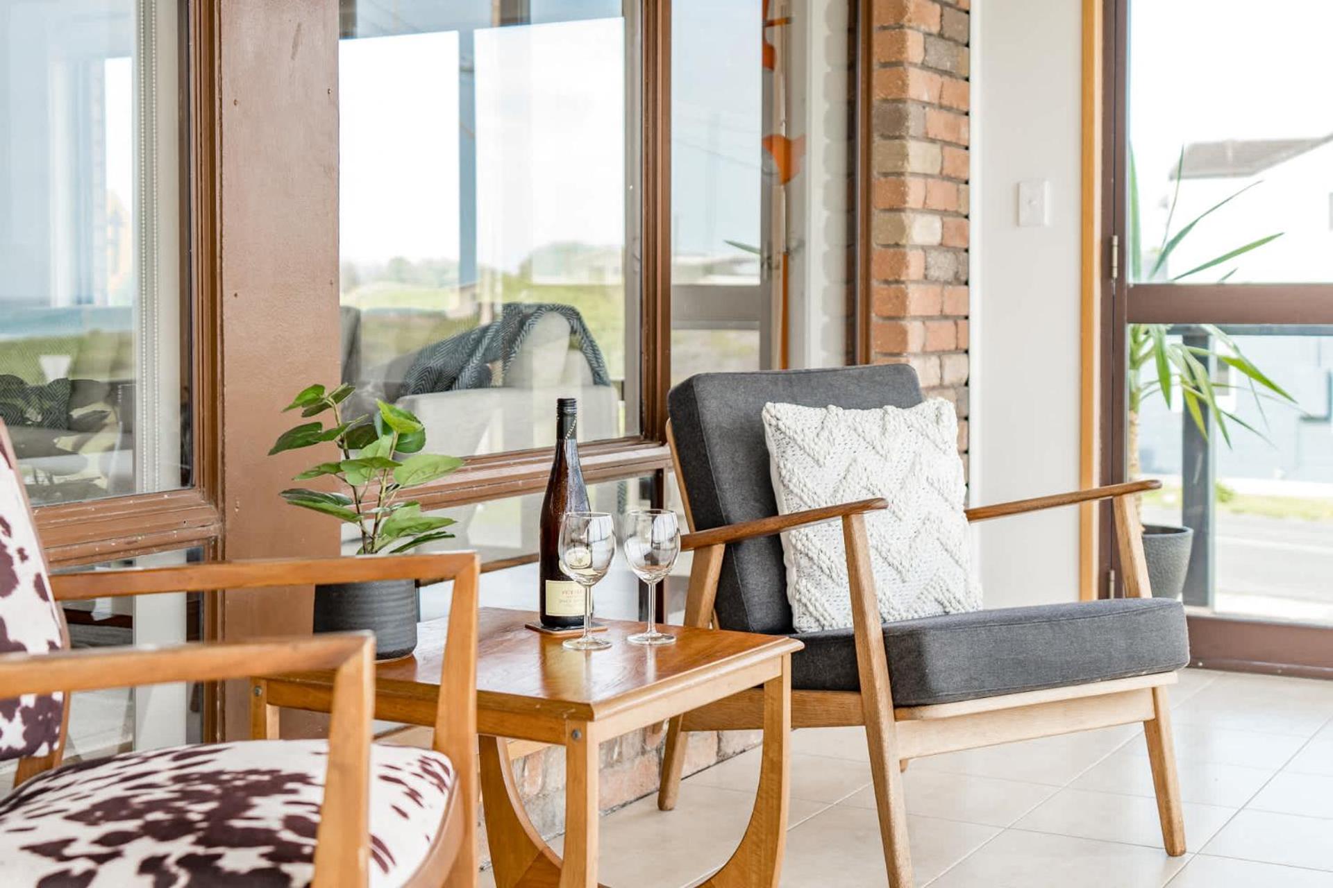 Ocean Oasis - Panoramic Sea Views - BYO Linen