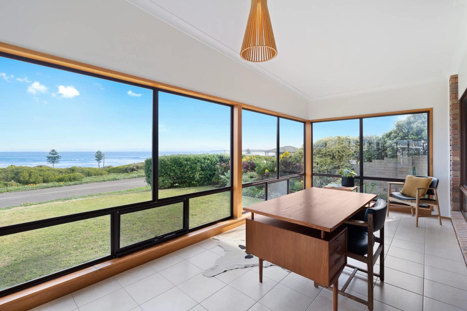 Ocean Oasis - Panoramic Sea Views - BYO Linen
