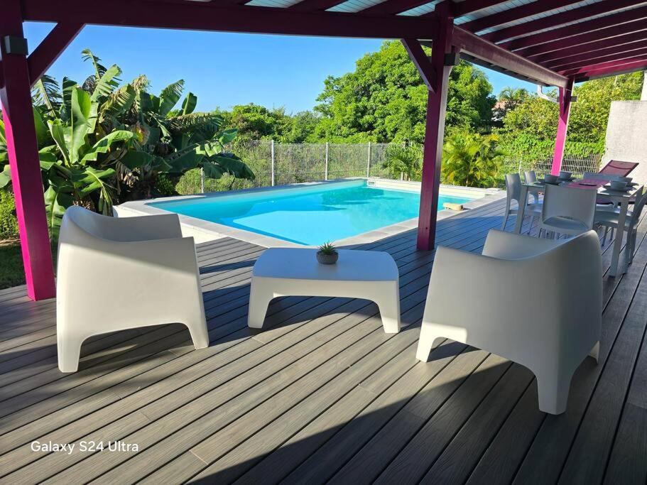 Secret Bungalow 3 étoiles - Piscine privée & plage à pied view 3