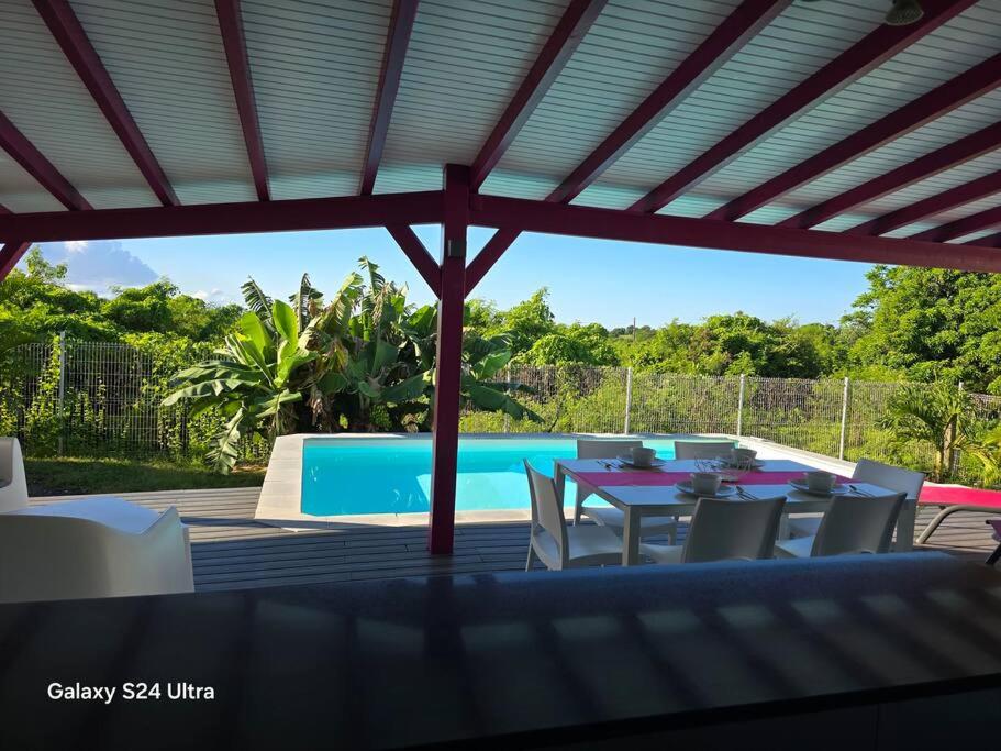 Secret Bungalow 3 étoiles - Piscine privée & plage à pied view 5