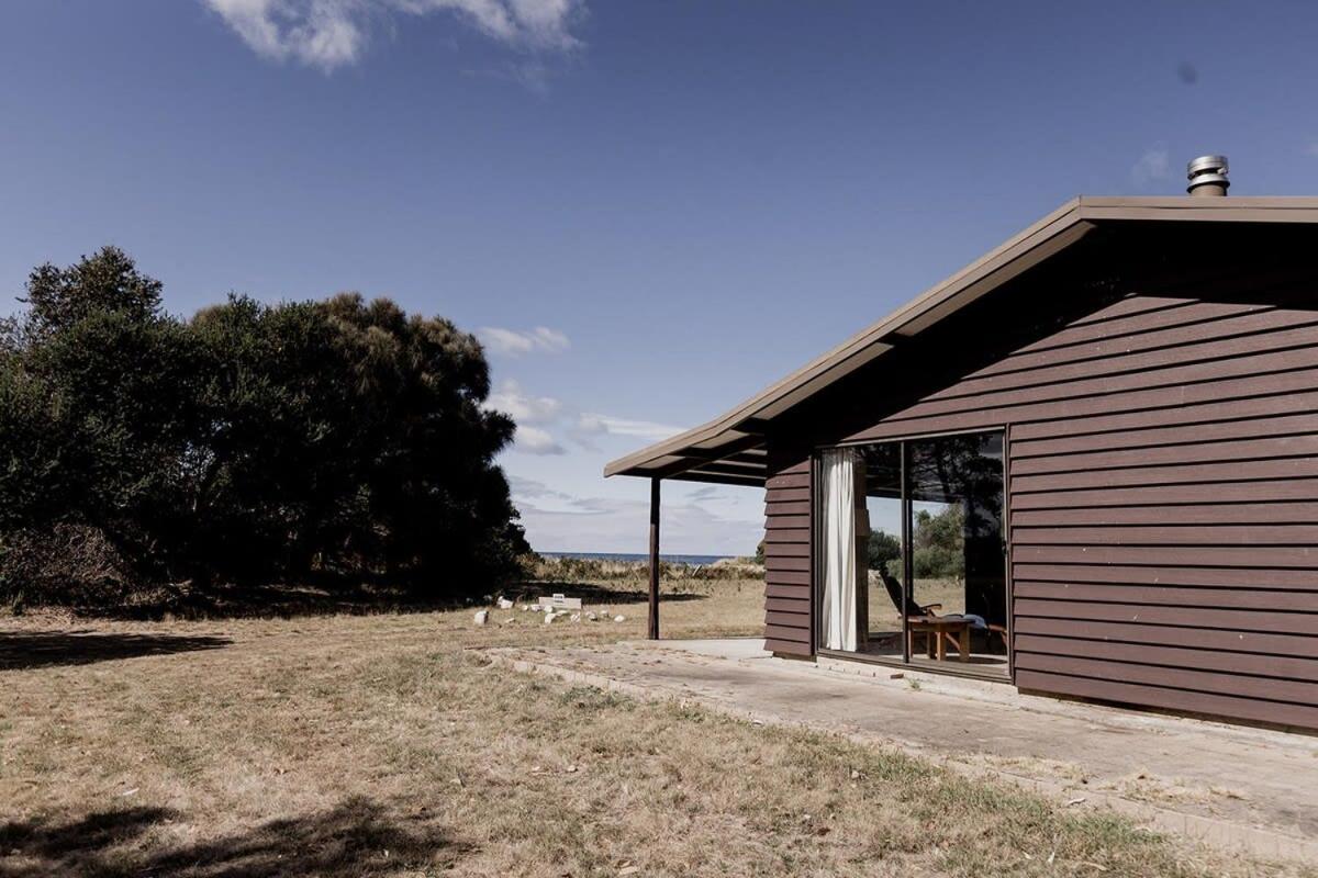 Waterfront Boltons Beach Cottages
