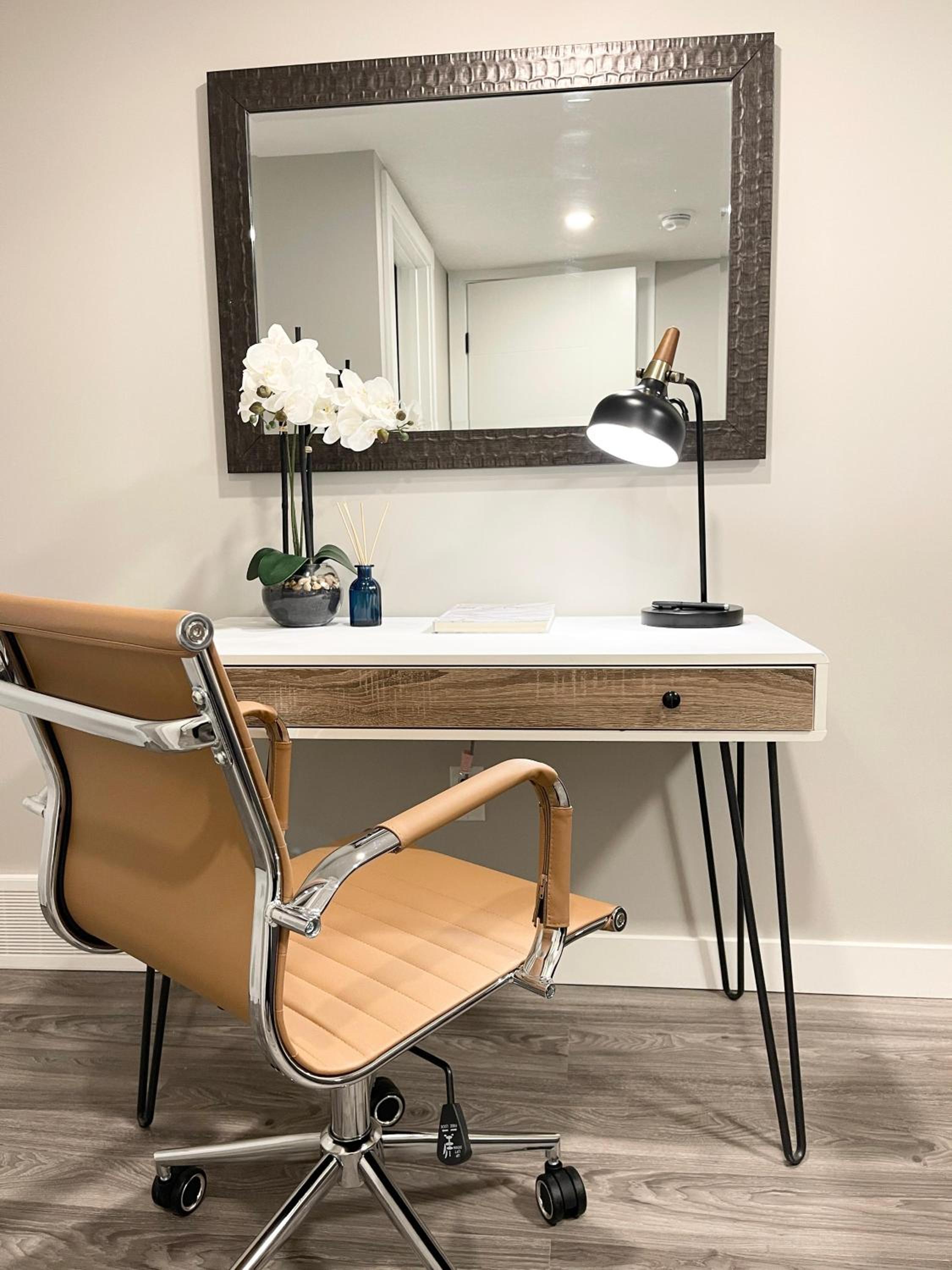 Luxury Living Entire Suite-Private