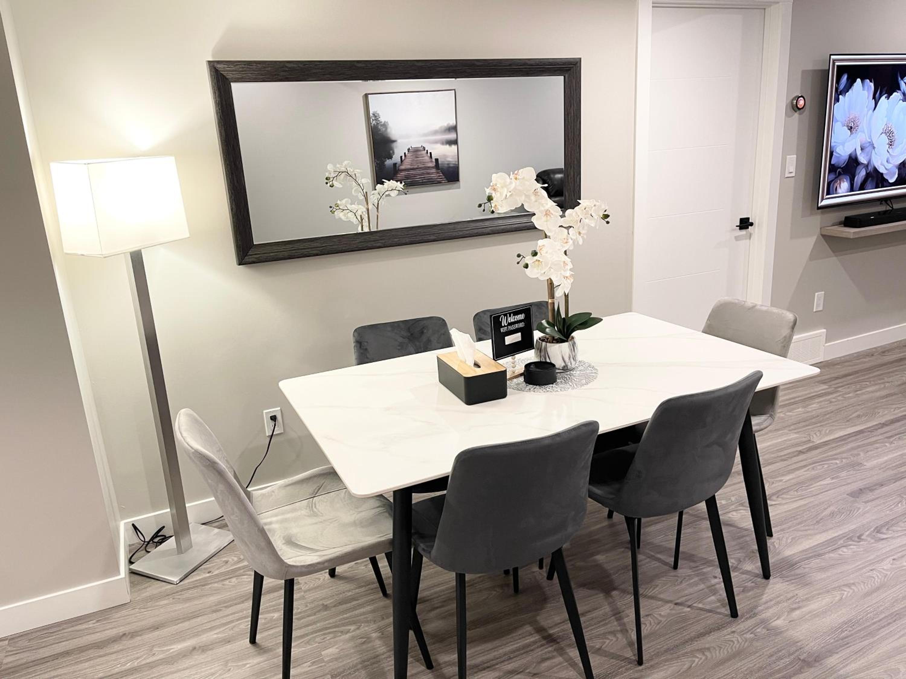 Luxury Living Entire Suite-Private