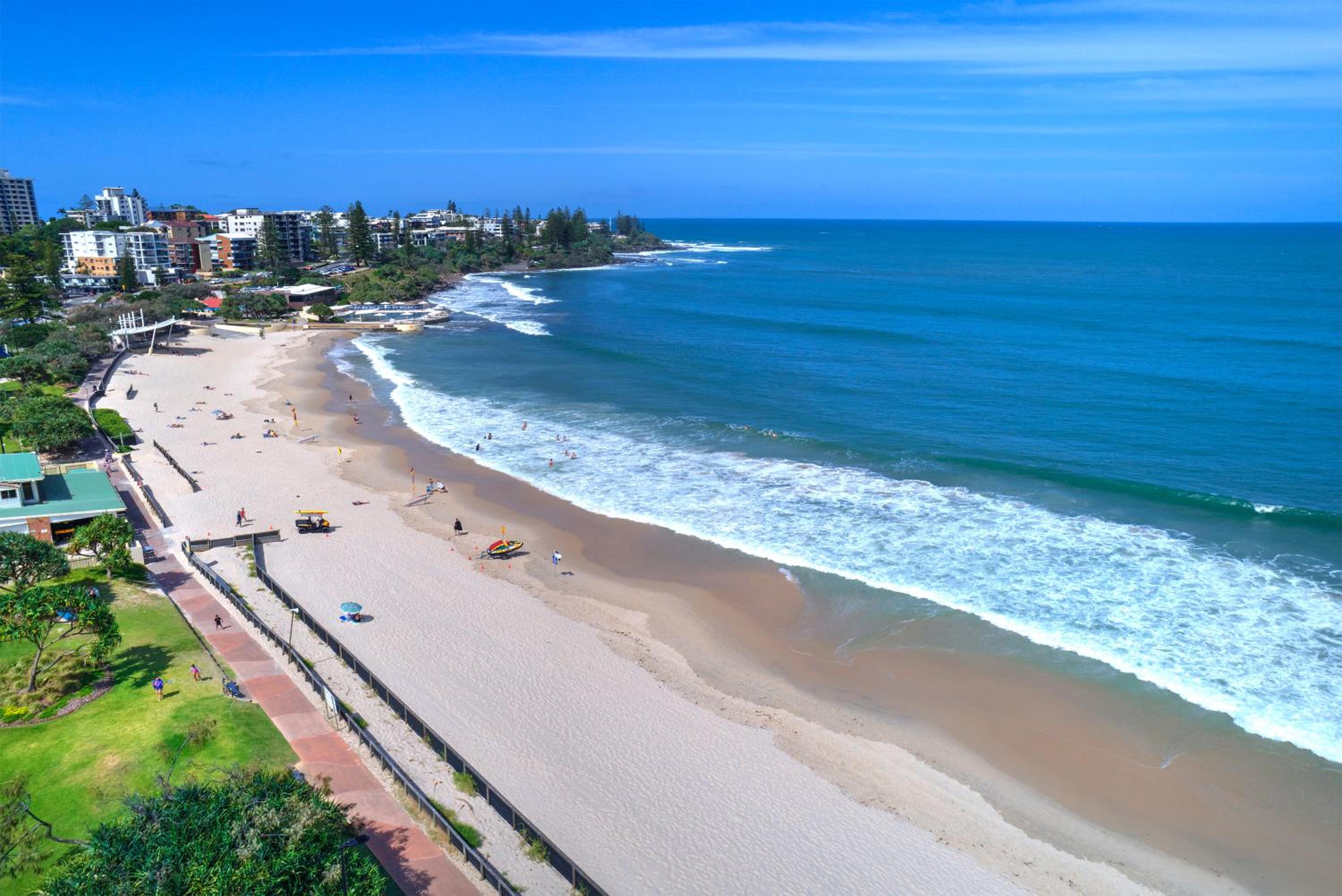 Absolute Beachfront Rolling Surf Resort