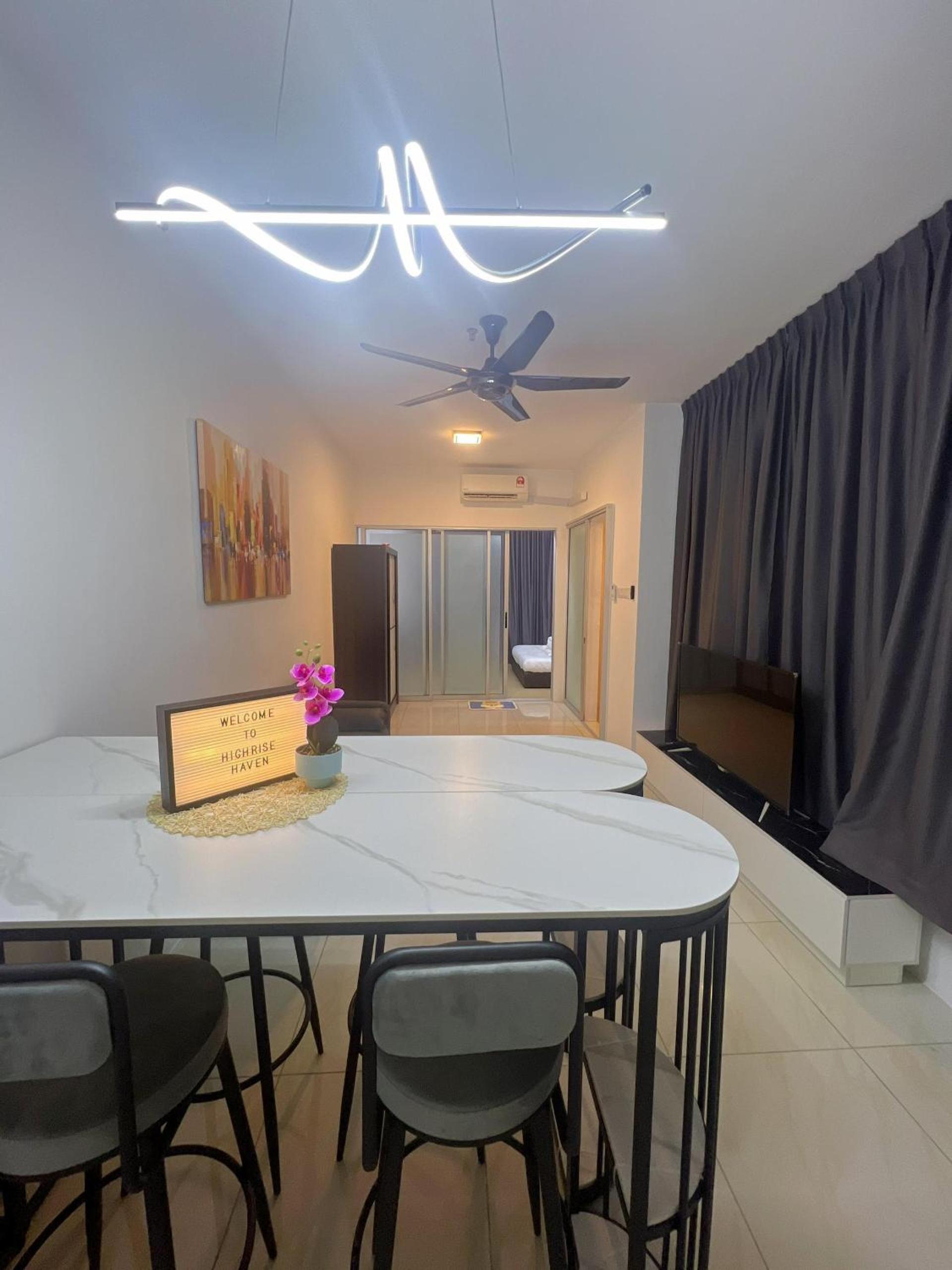 Highrise Haven photo 4