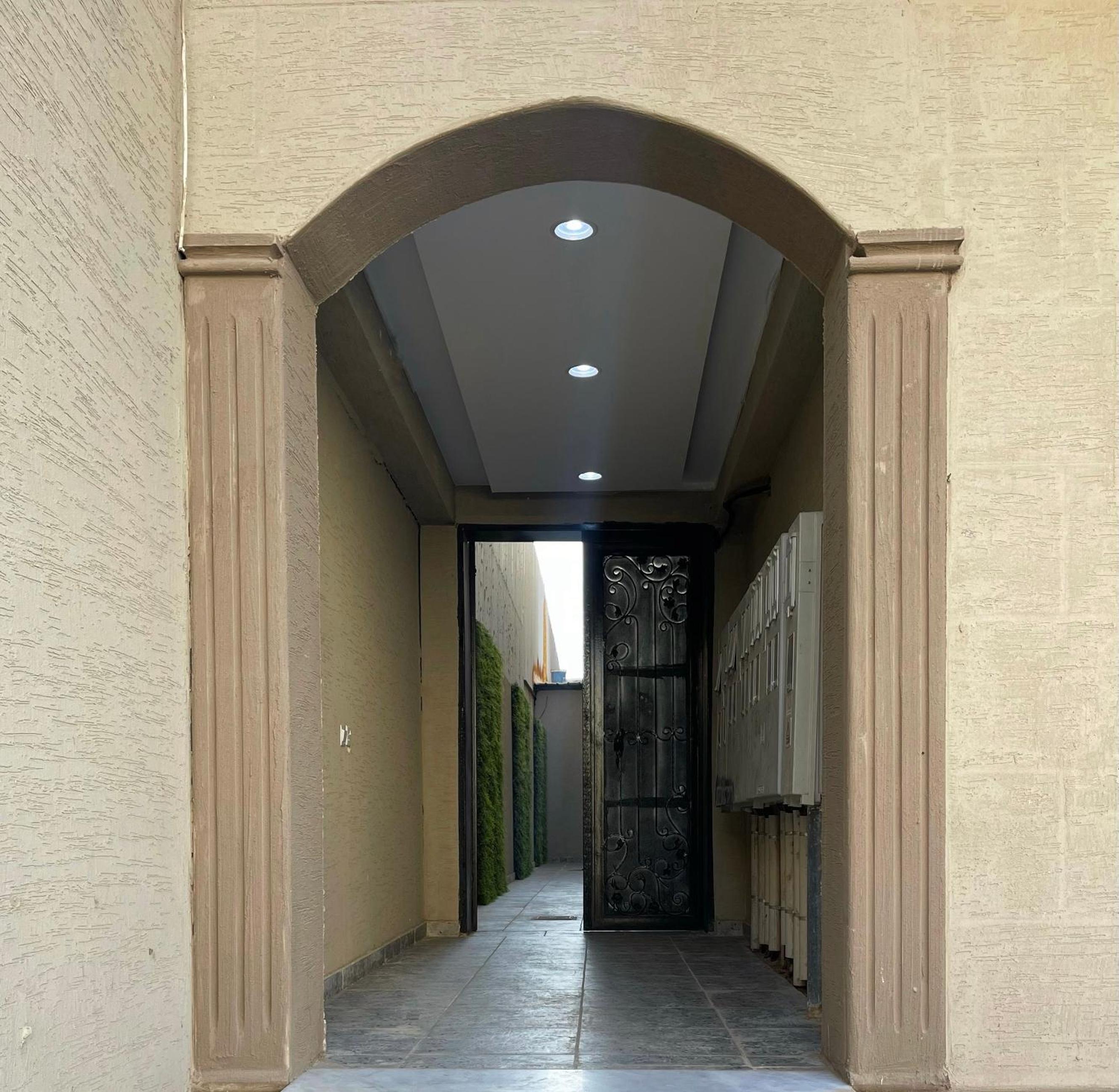 Elegant studio self catering private entrance