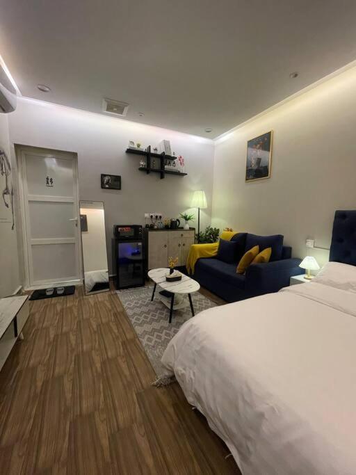 Elegant studio self catering private entrance